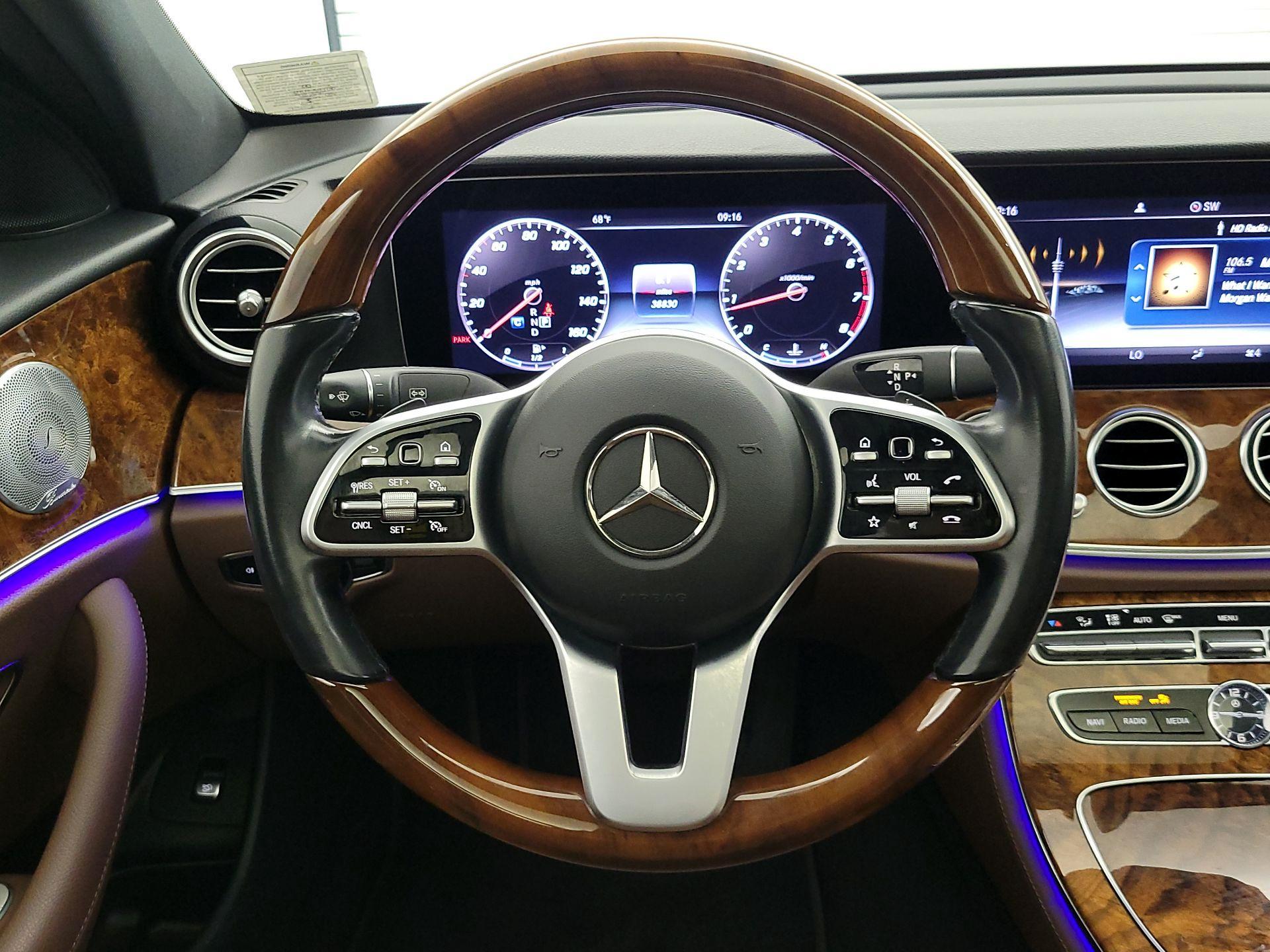 Thumbnail: 2020 Mercedes-Benz E-Class - 10