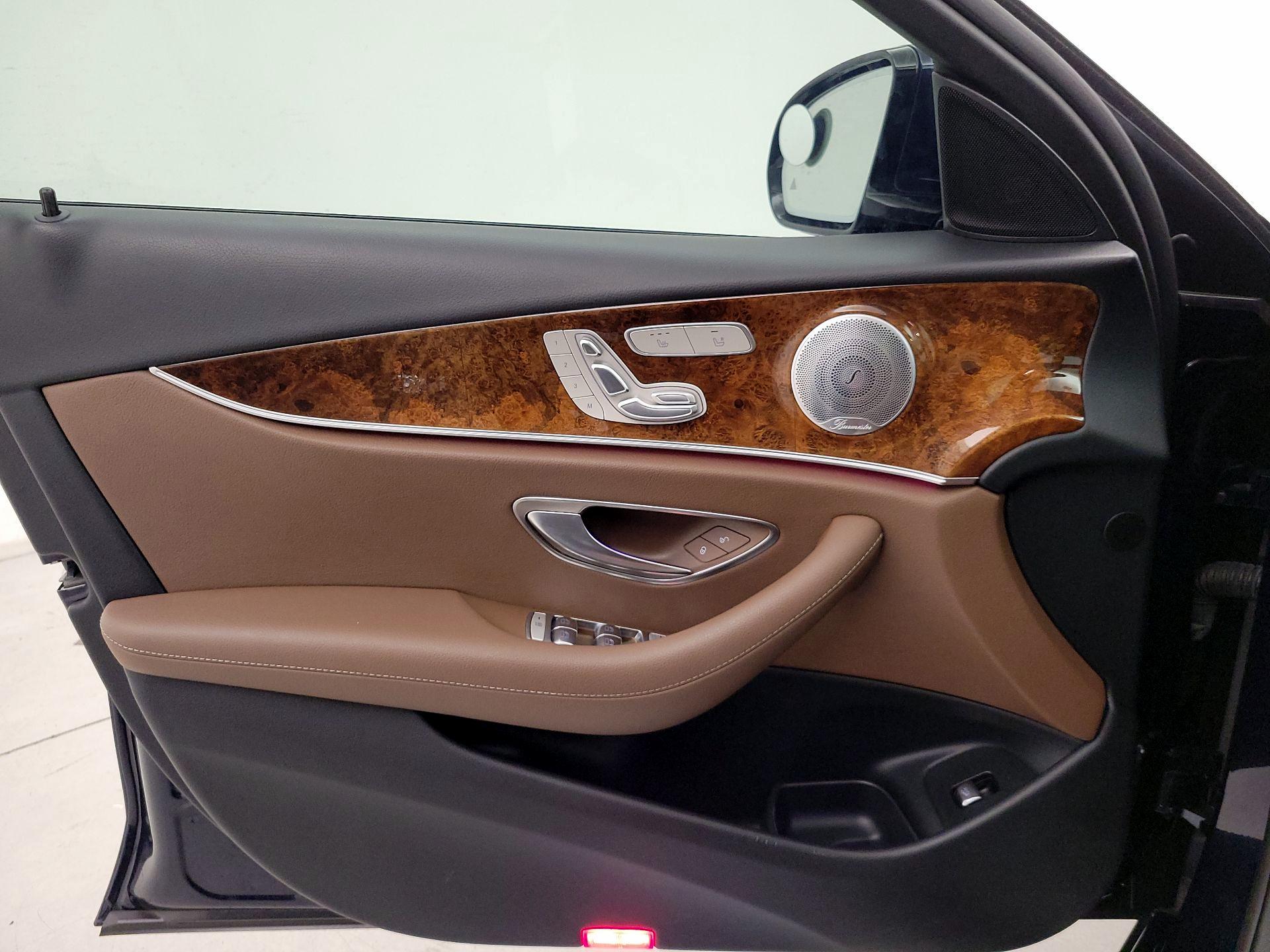 Thumbnail: 2020 Mercedes-Benz E-Class - 12