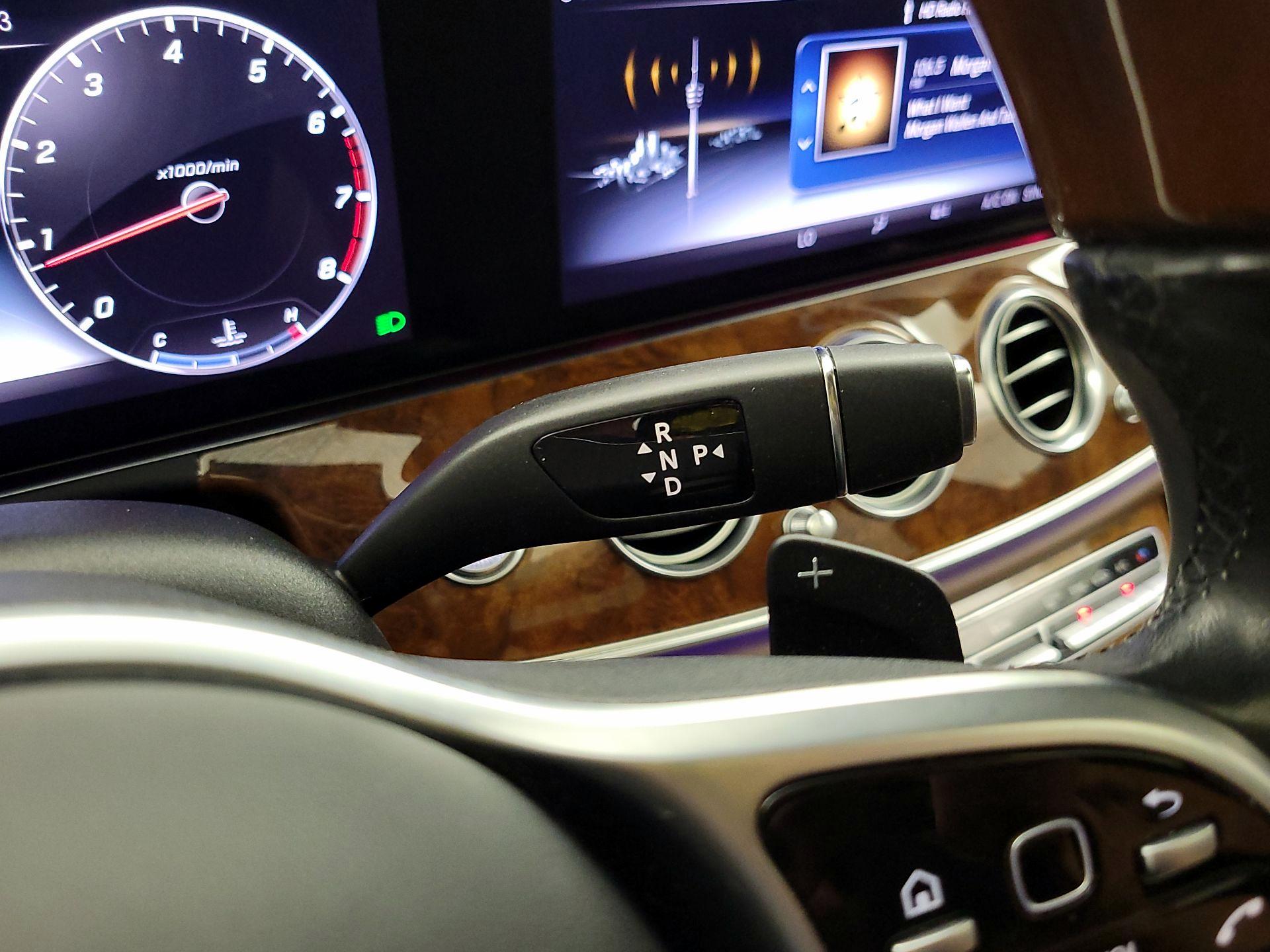 Thumbnail: 2020 Mercedes-Benz E-Class - 18