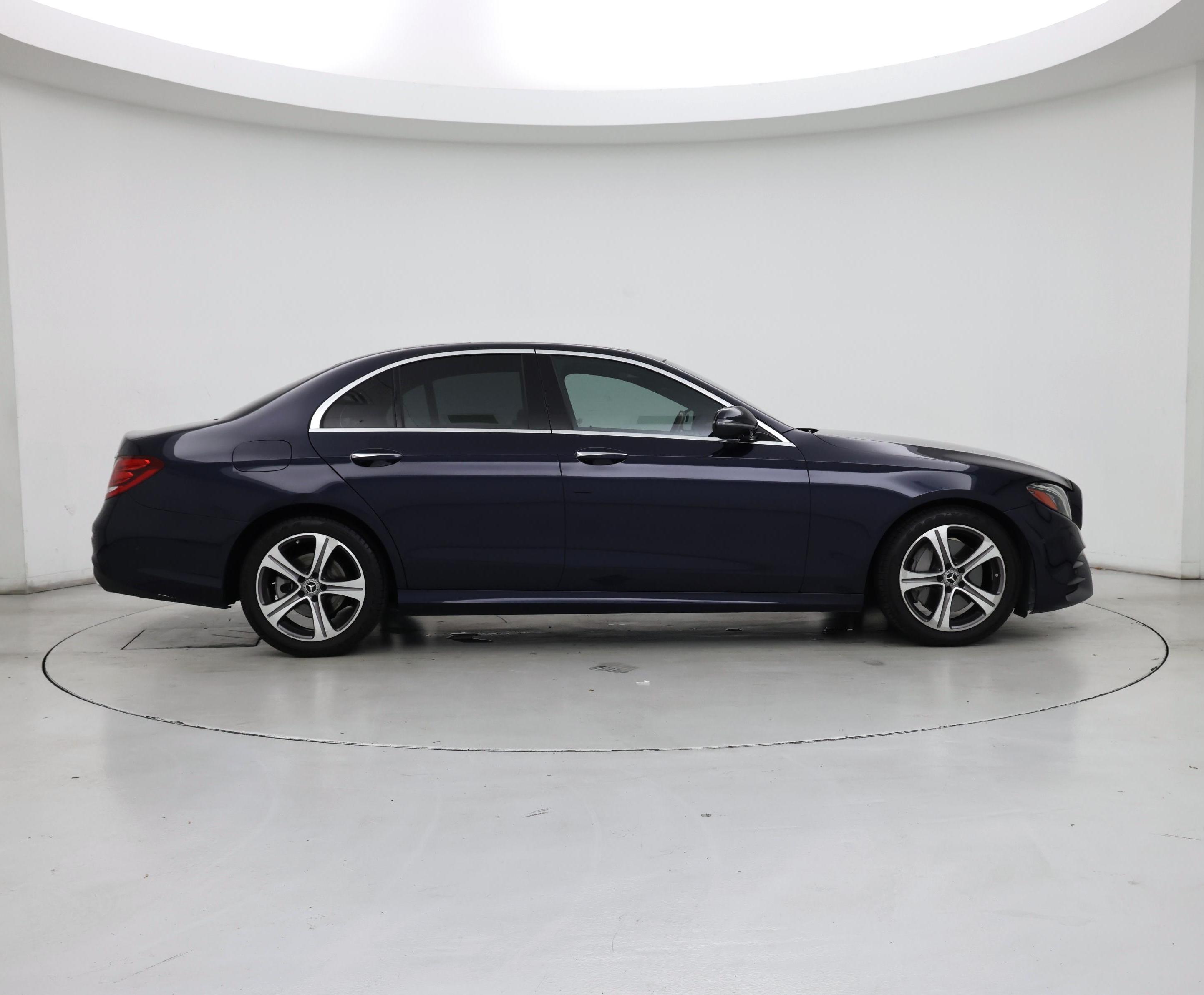 Thumbnail: 2020 Mercedes-Benz E-Class - 7