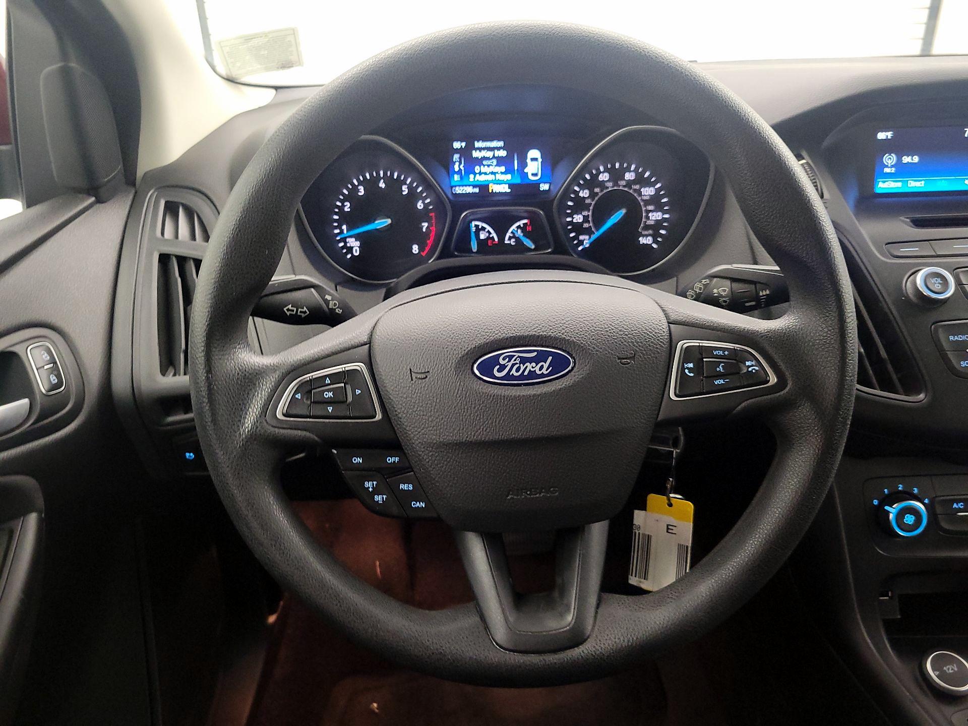 Thumbnail: 2015 Ford Focus - 10