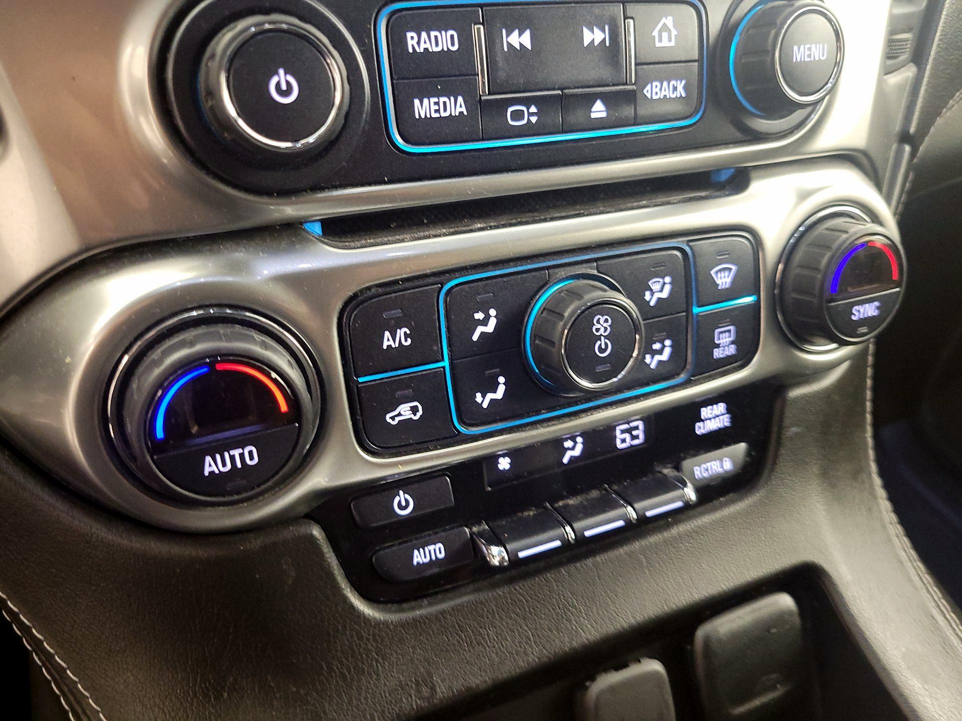 Thumbnail: 2019 Chevrolet Tahoe - 15