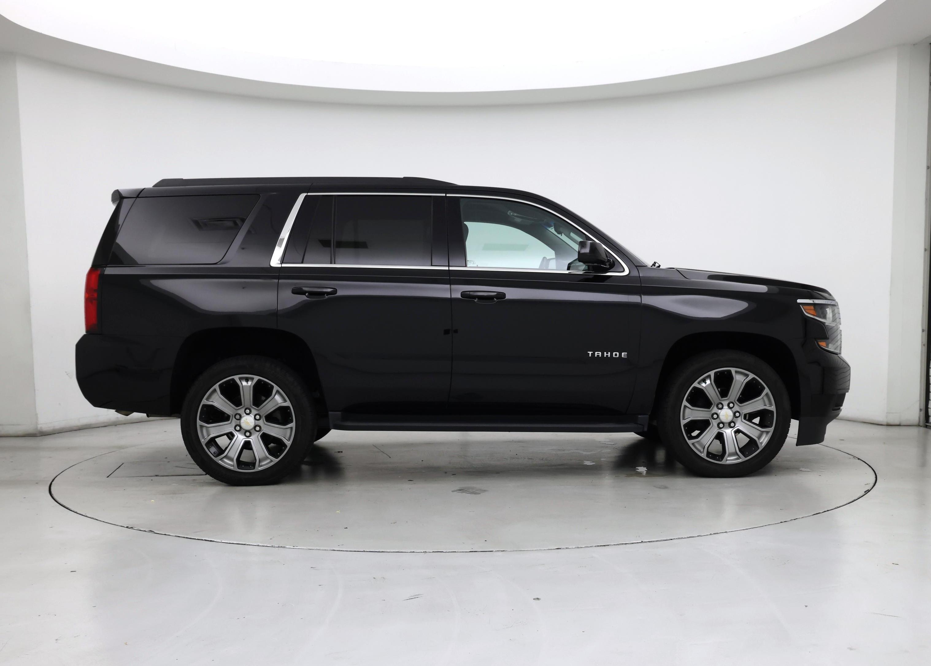 Thumbnail: 2019 Chevrolet Tahoe - 7