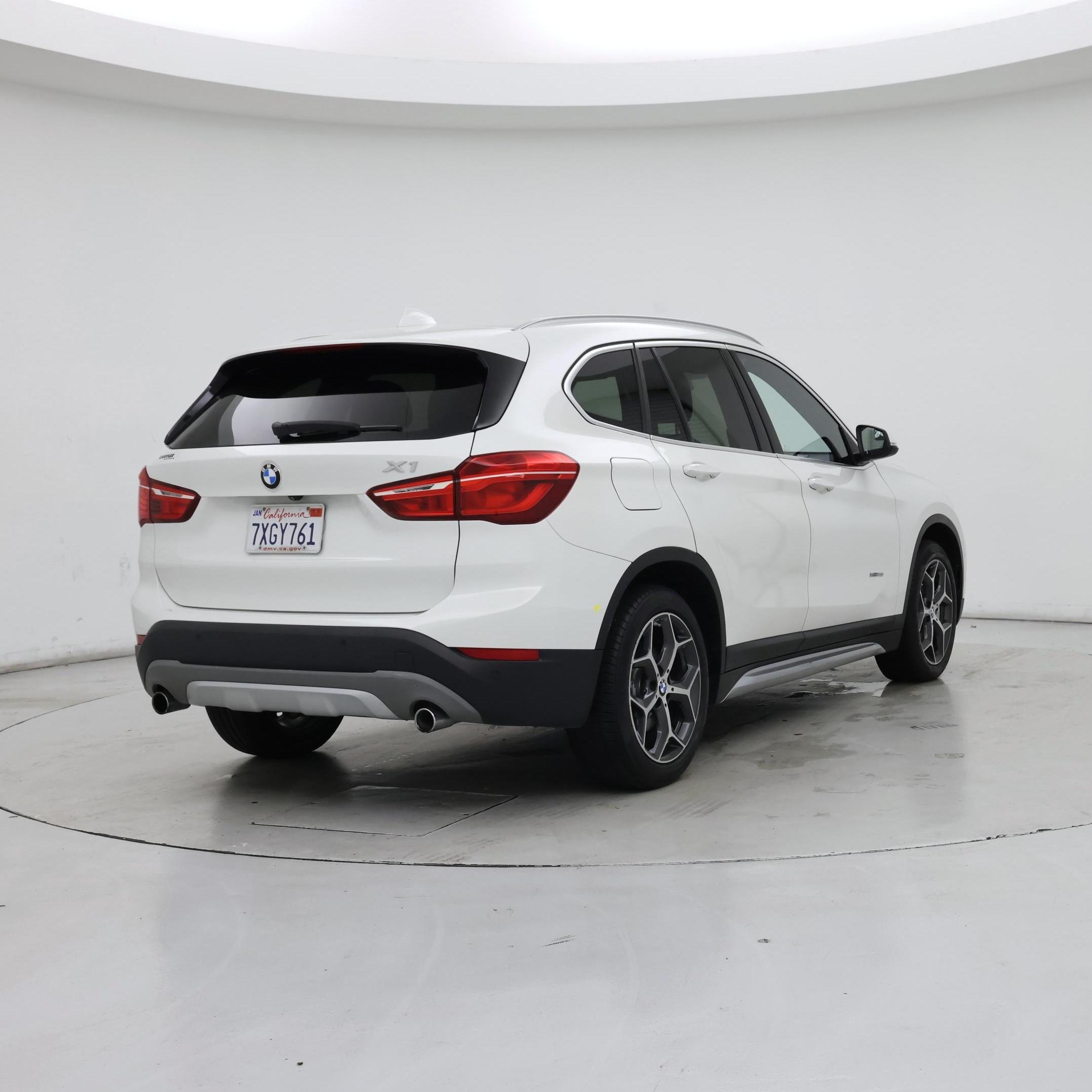 Thumbnail: 2017 BMW X1 - 8