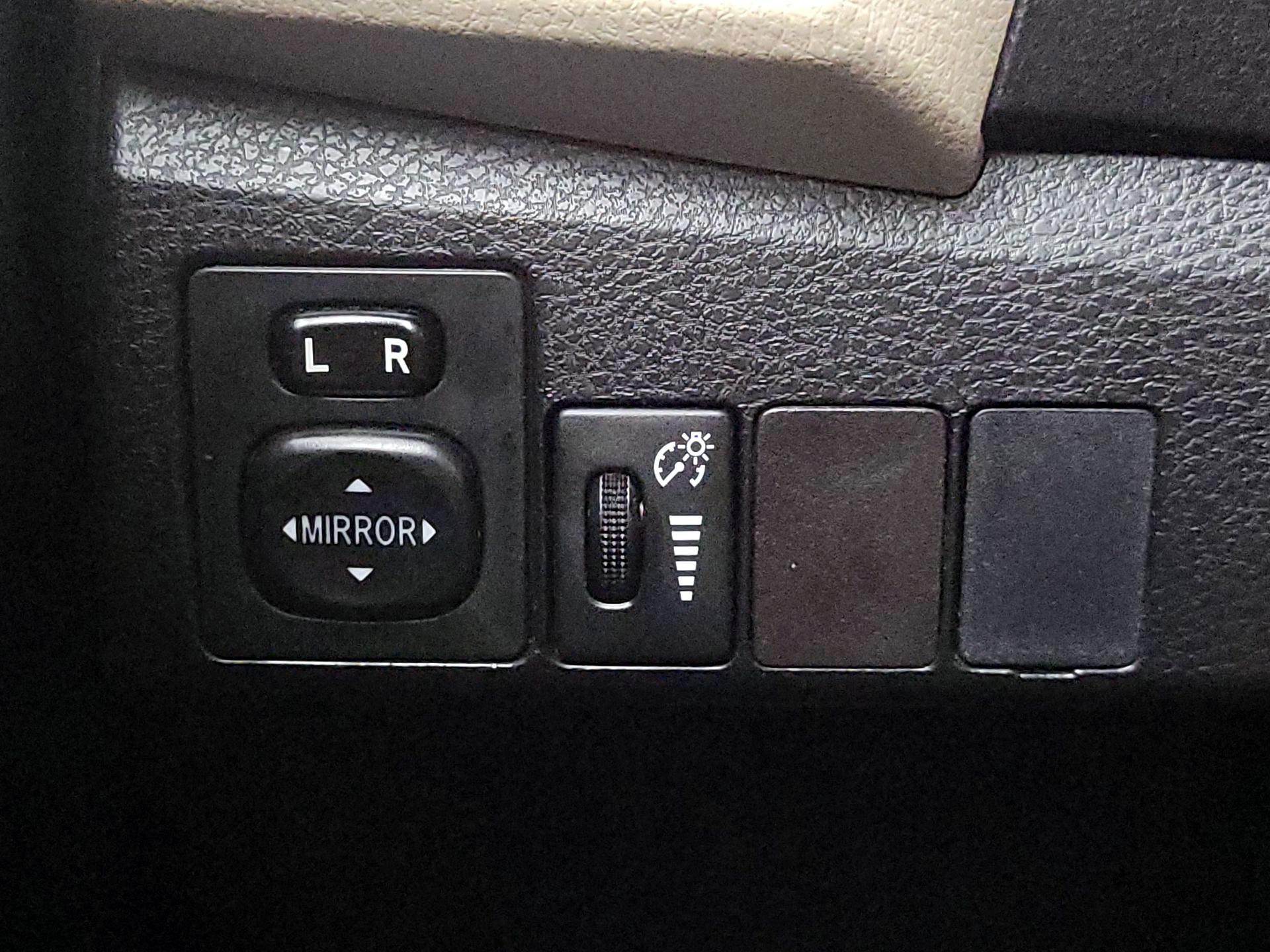 Thumbnail: 2015 Toyota Corolla - 13