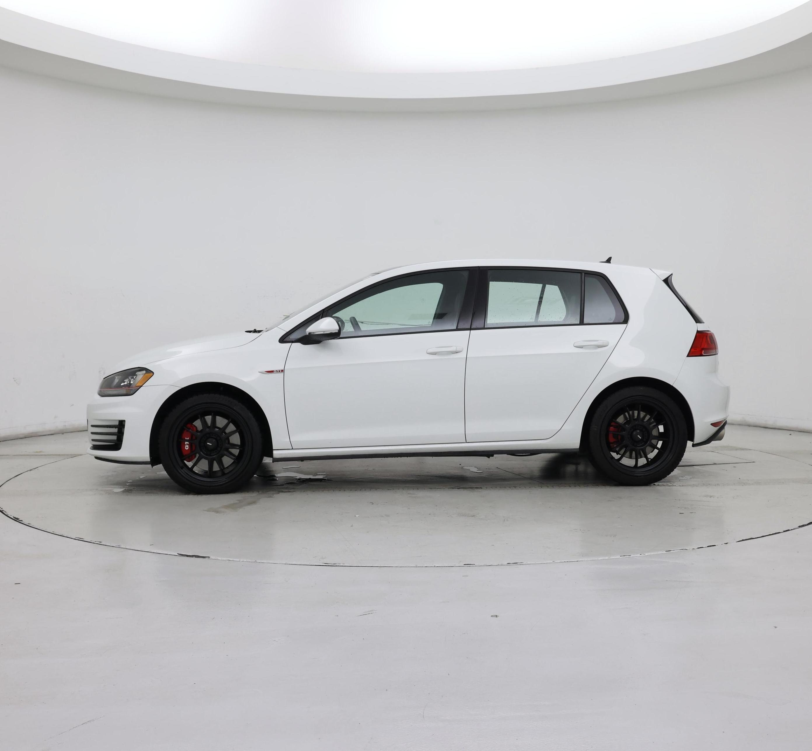 Thumbnail: 2016 Volkswagen Golf - 3