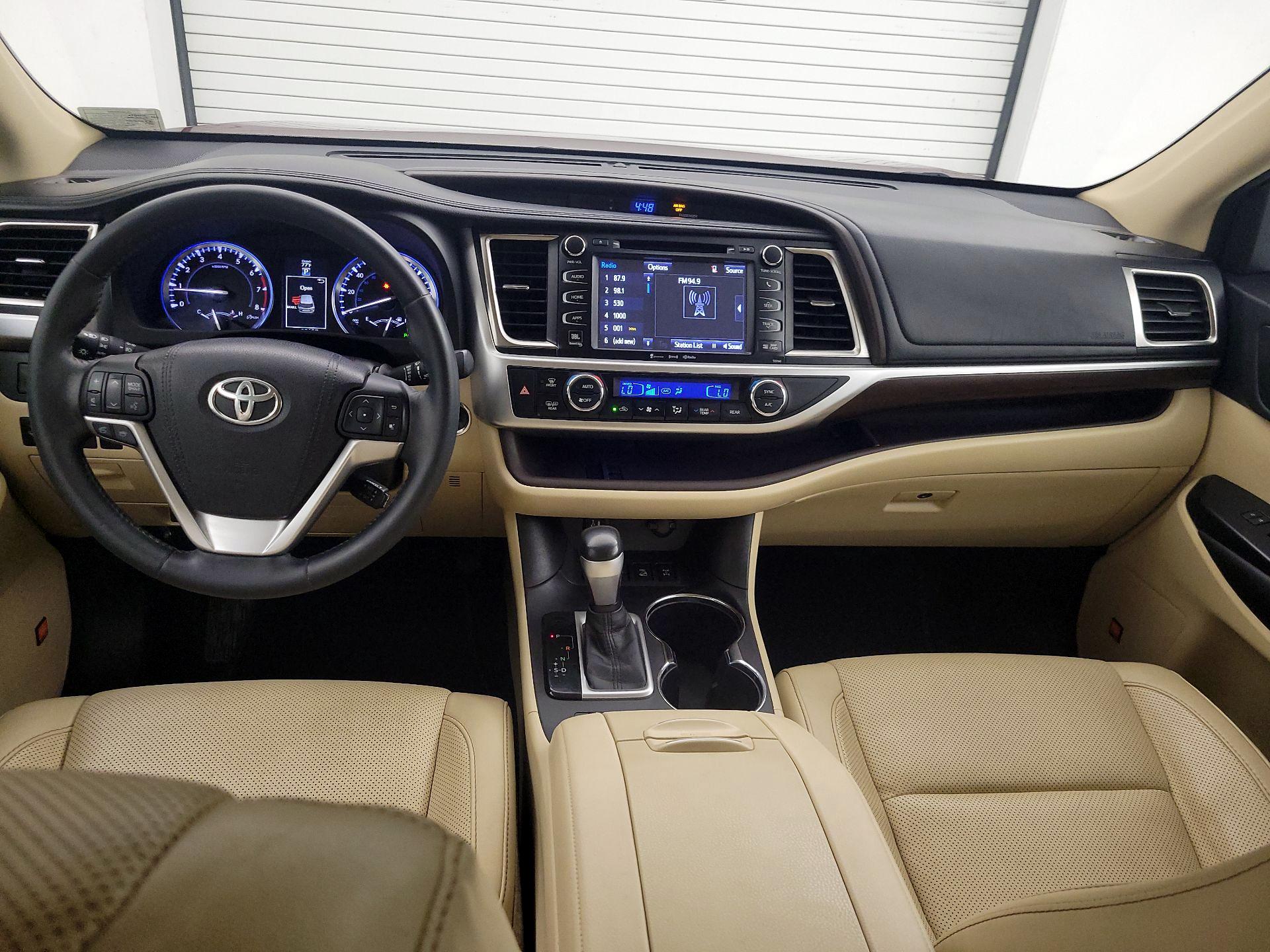 Thumbnail: 2016 Toyota Highlander - 9