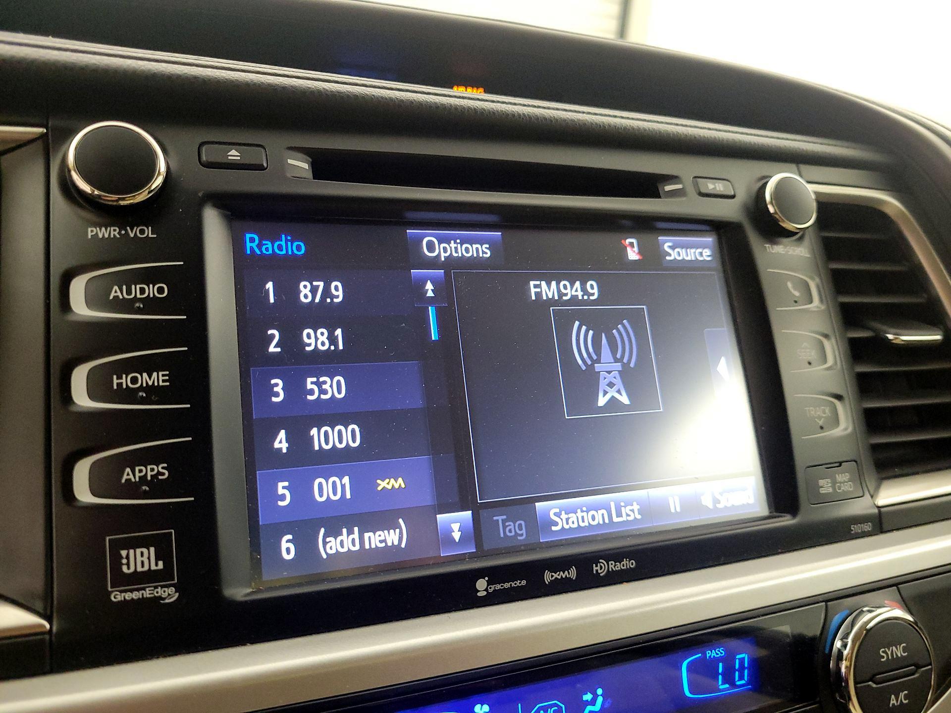 Thumbnail: 2016 Toyota Highlander - 15
