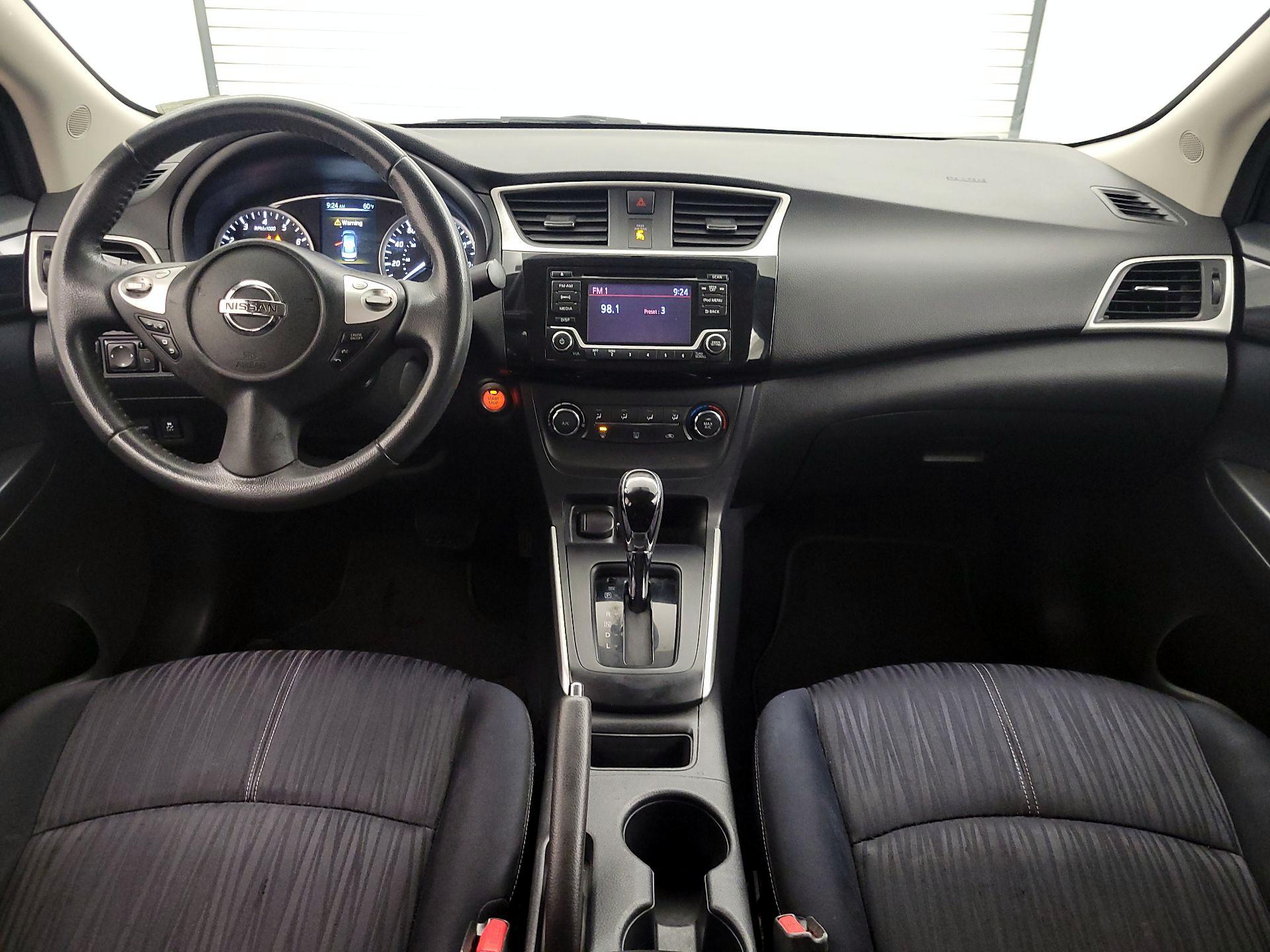 Thumbnail: 2017 Nissan Sentra - 9