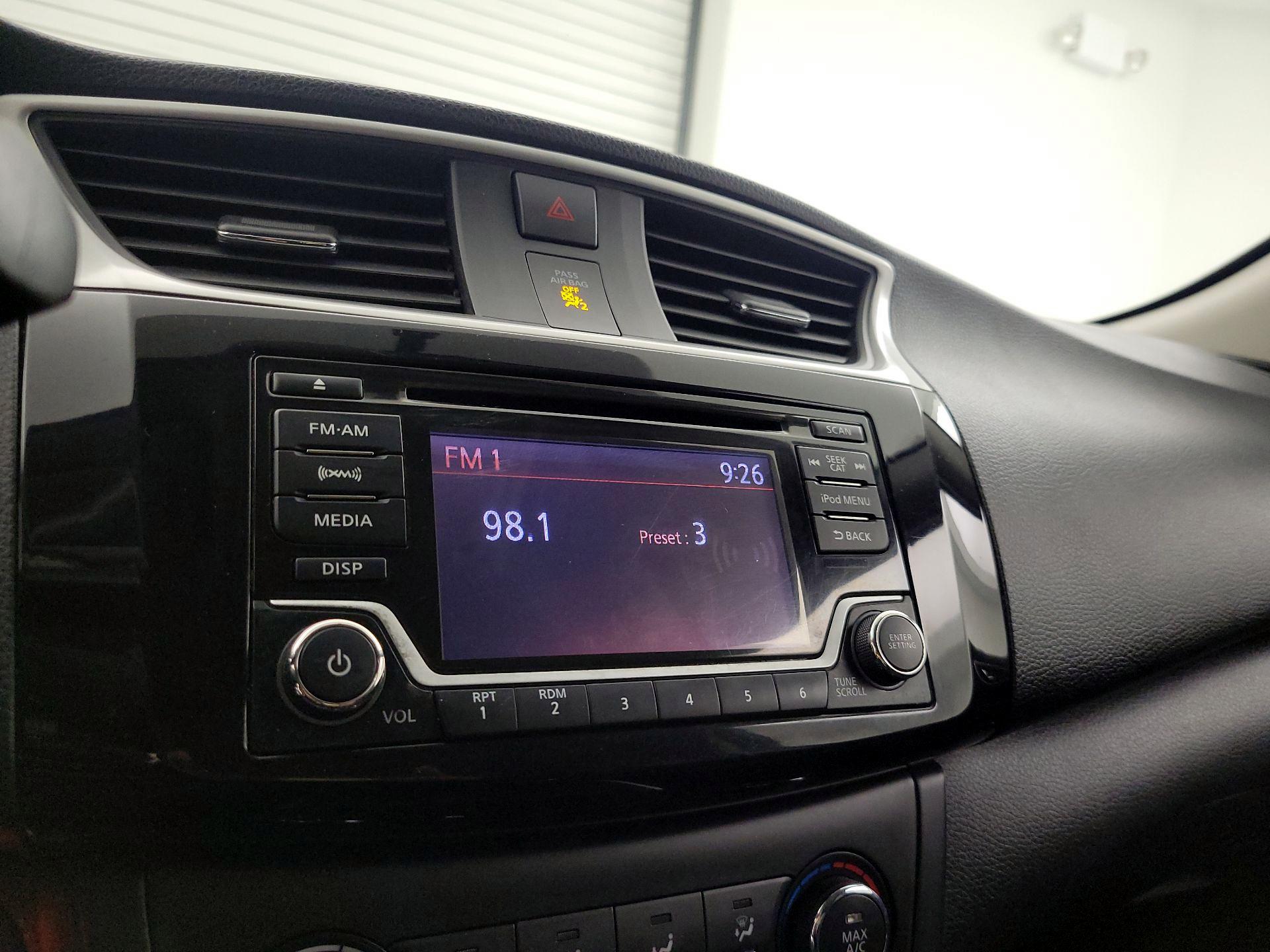 Thumbnail: 2017 Nissan Sentra - 15