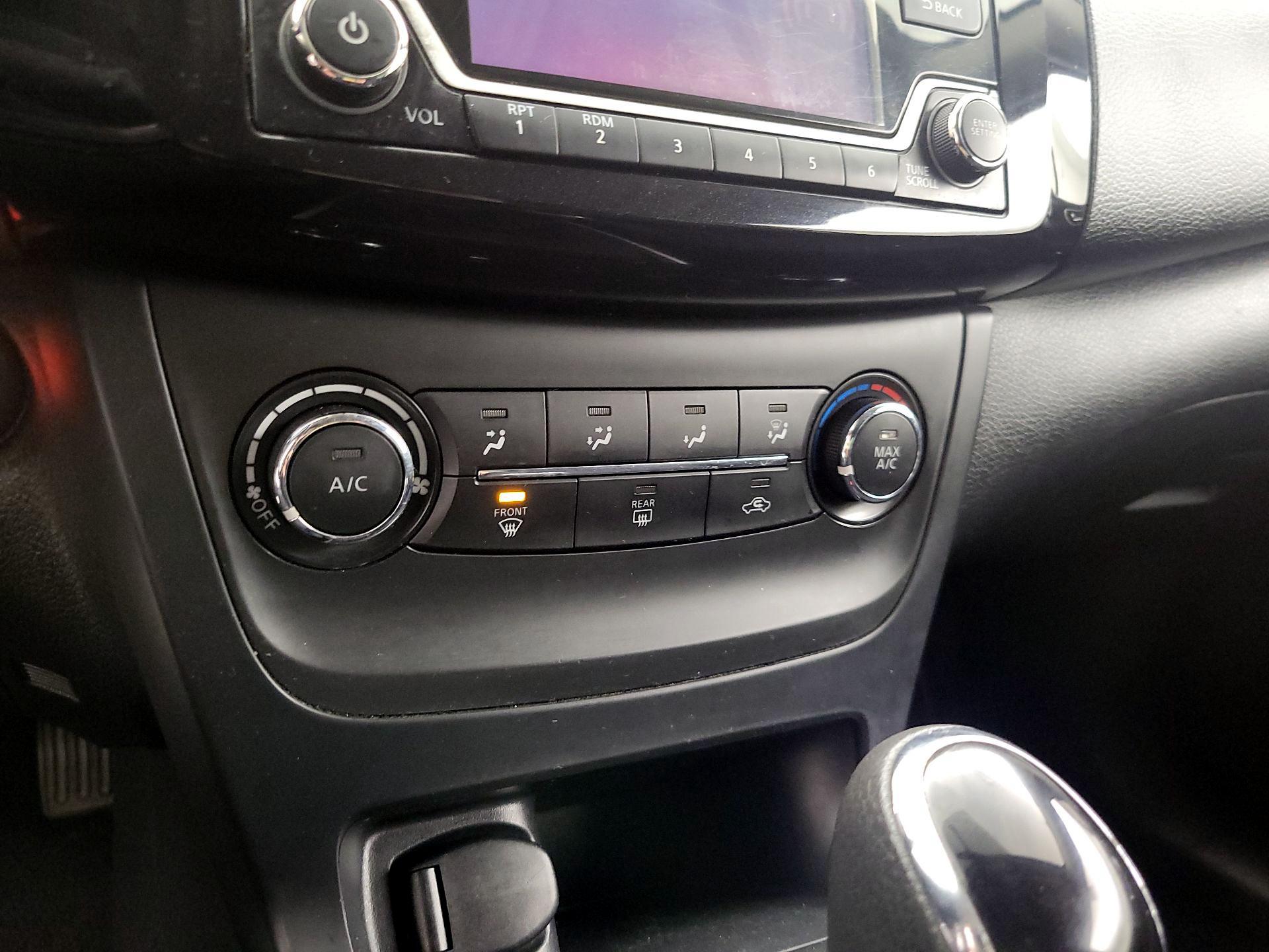 Thumbnail: 2017 Nissan Sentra - 16