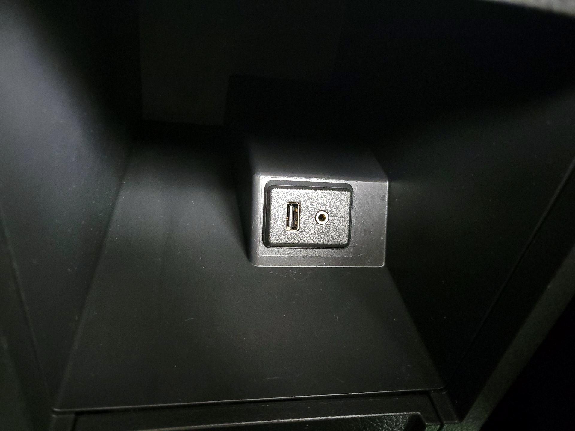 Thumbnail: 2017 Nissan Sentra - 18