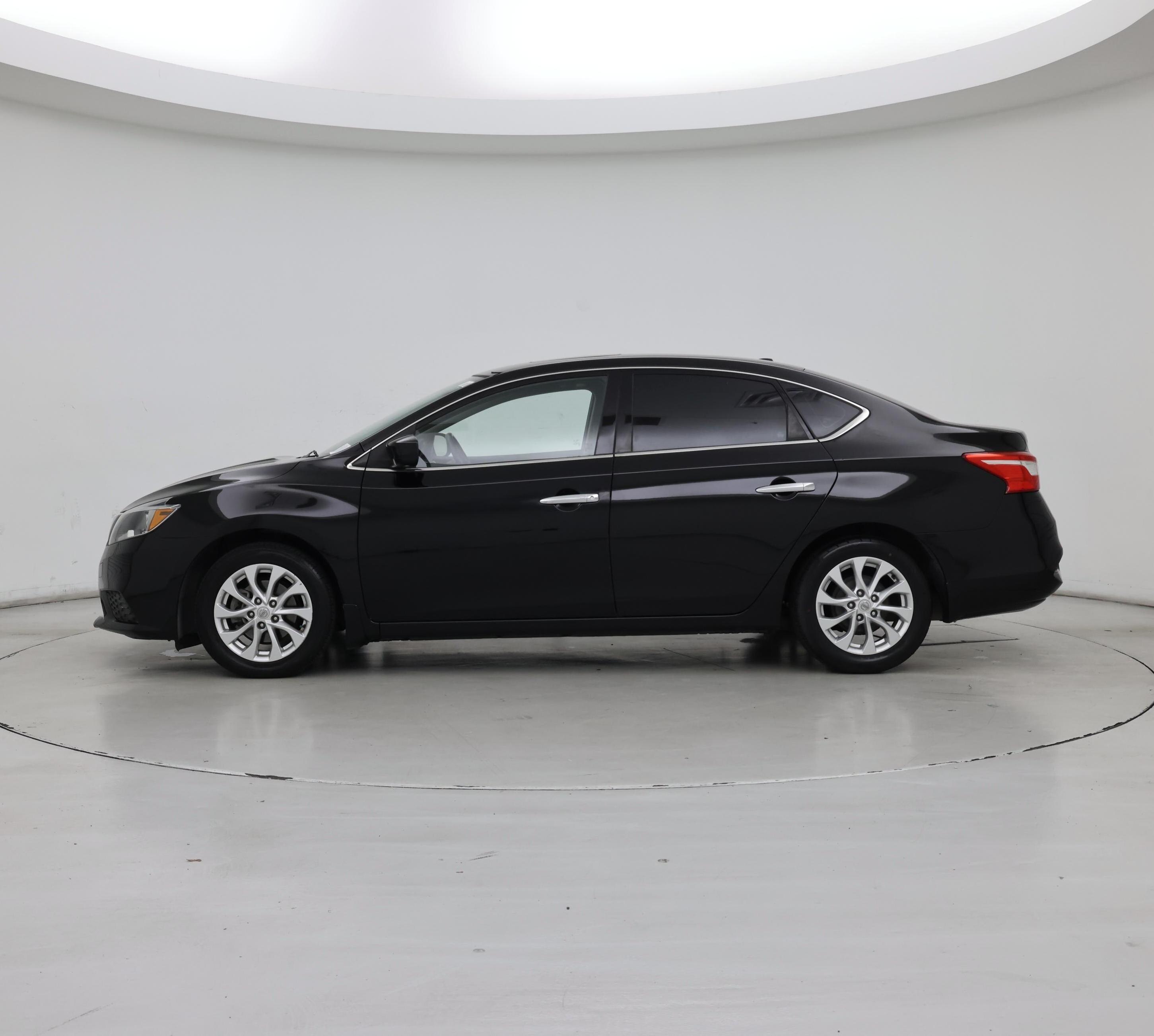 Thumbnail: 2017 Nissan Sentra - 3