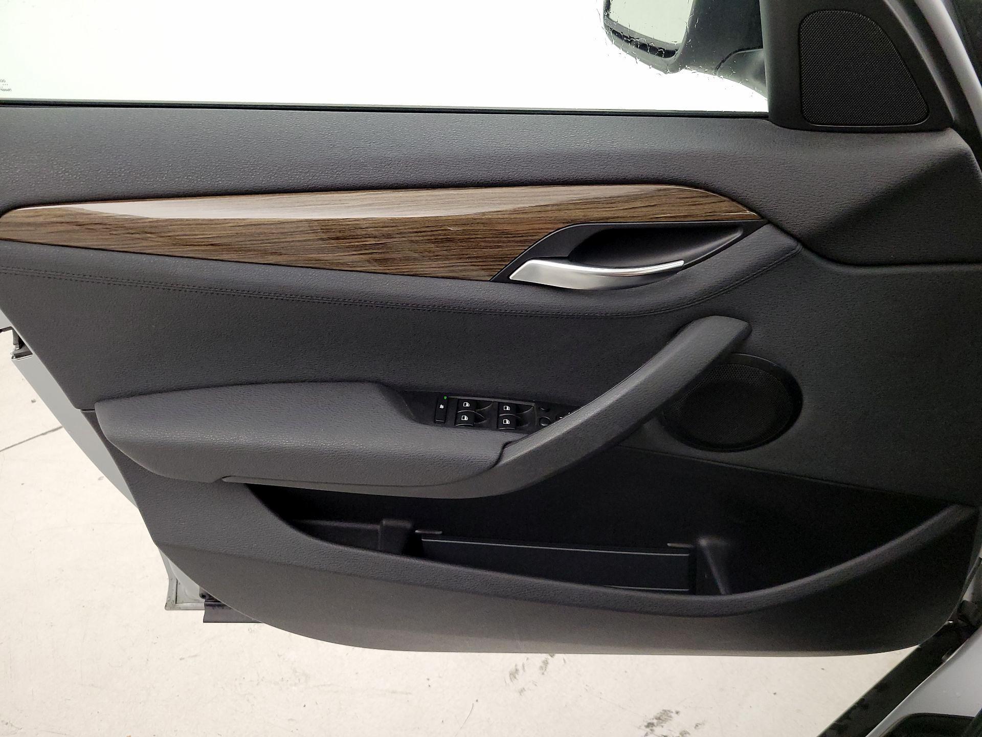 Thumbnail: 2015 BMW X1 - 12