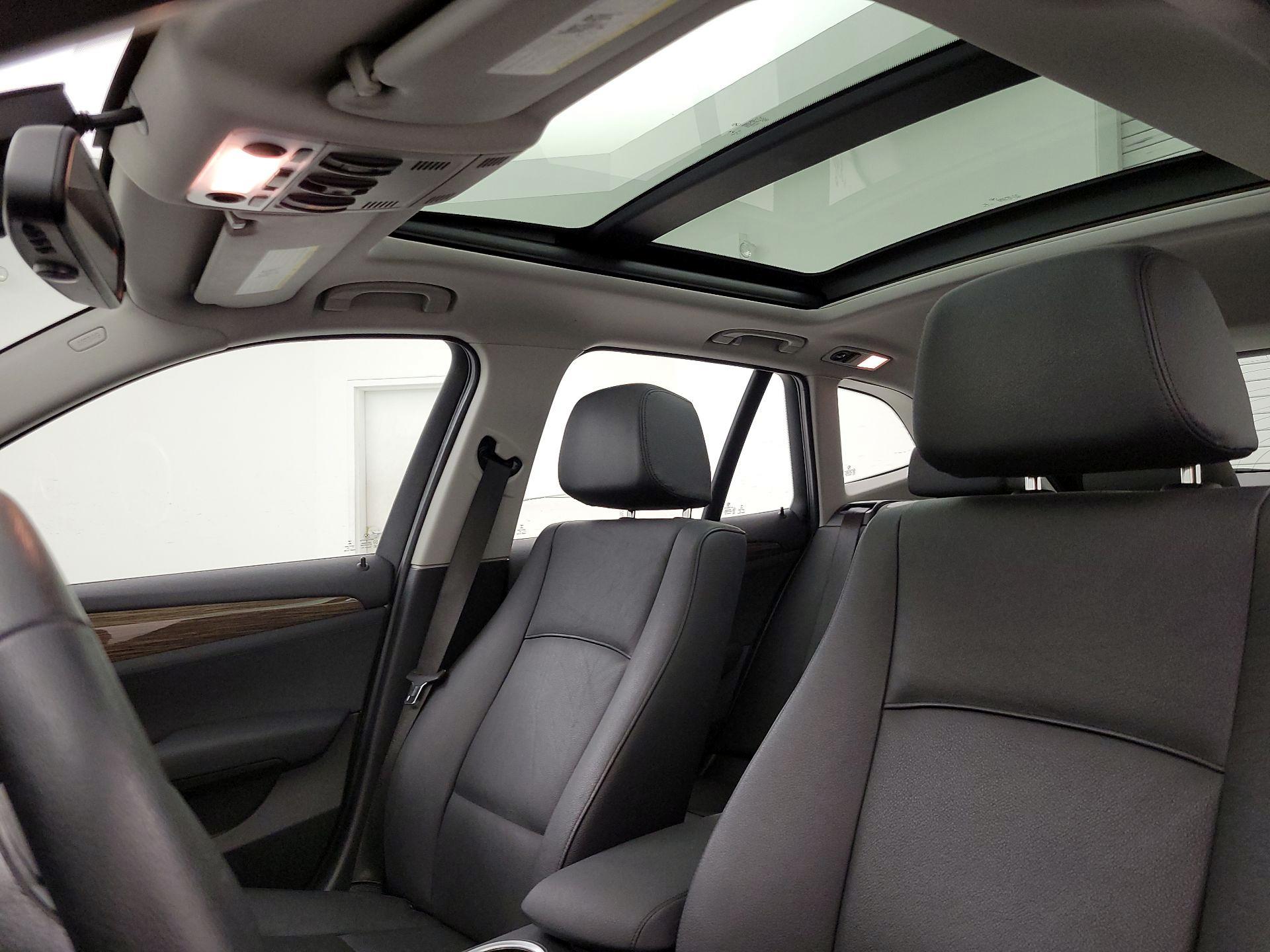 Thumbnail: 2015 BMW X1 - 19