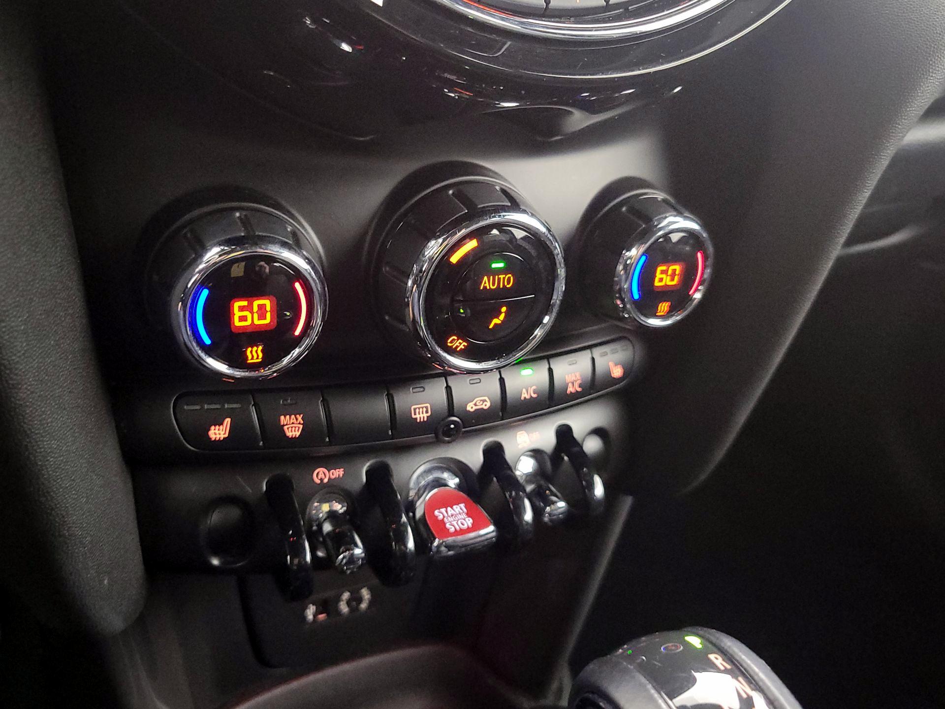 Thumbnail: 2018 MINI Cooper Hardtop - 16