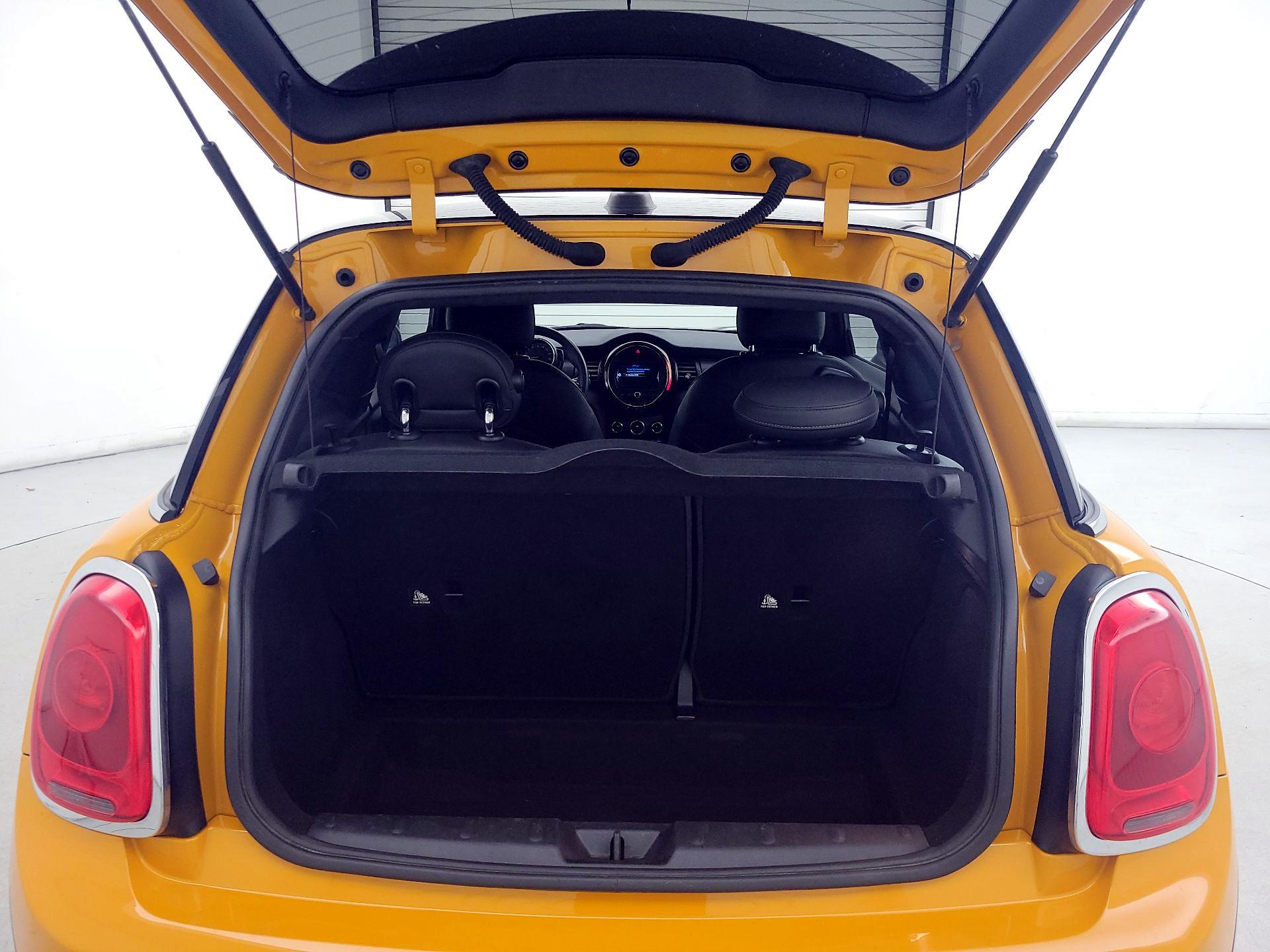 Thumbnail: 2018 MINI Cooper Hardtop - 20