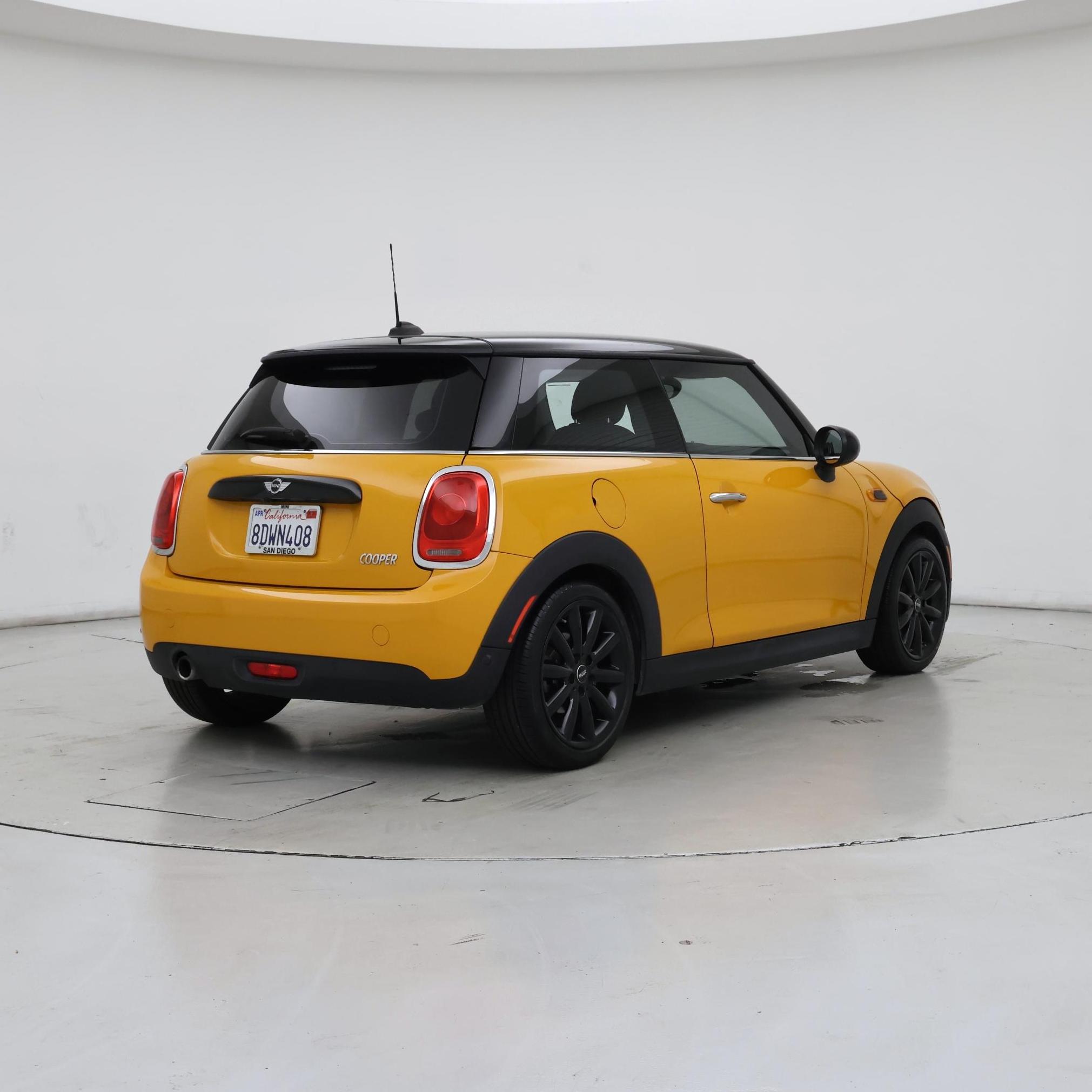 Thumbnail: 2018 MINI Cooper Hardtop - 8