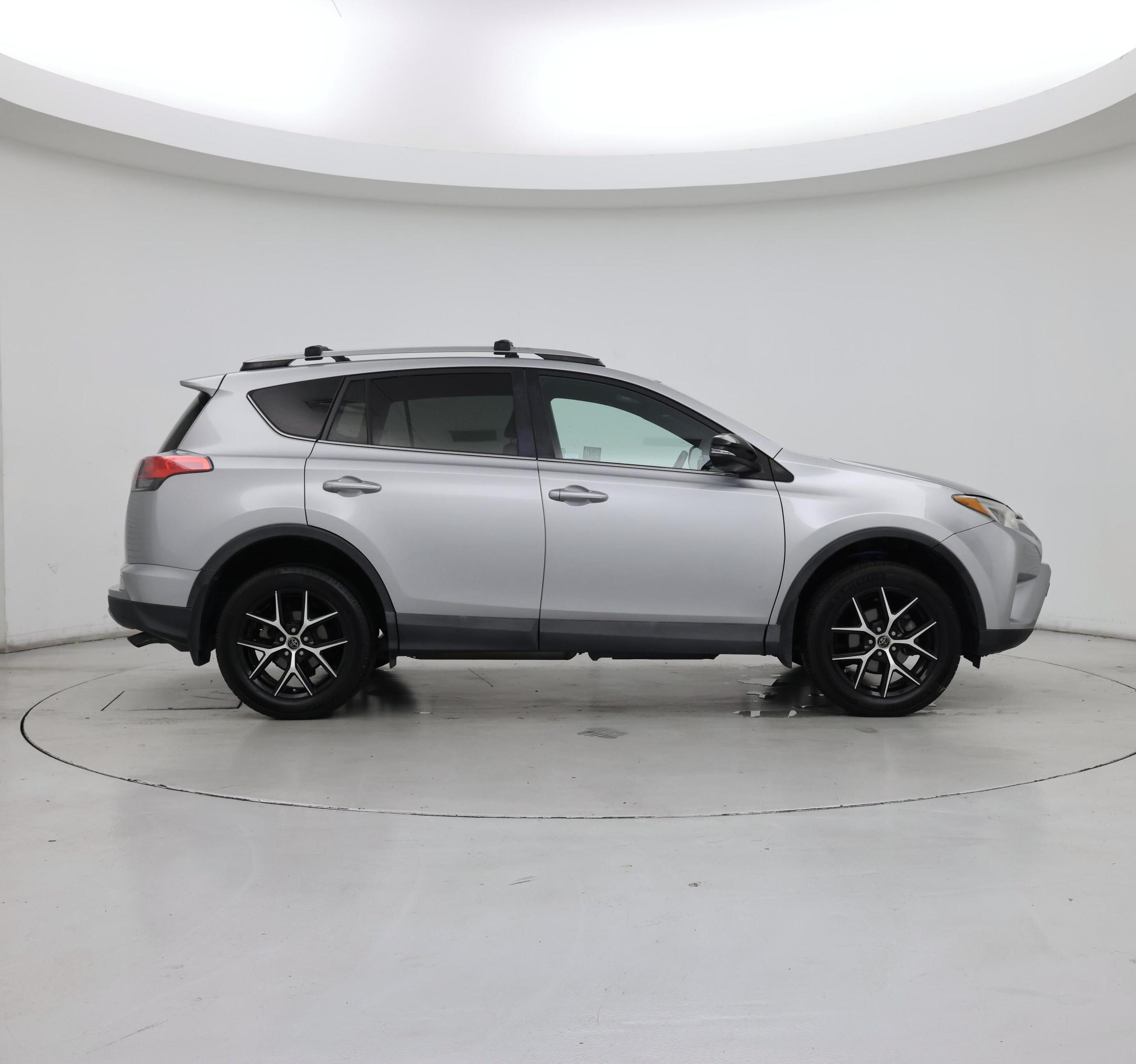 Thumbnail: 2018 Toyota RAV4 - 7