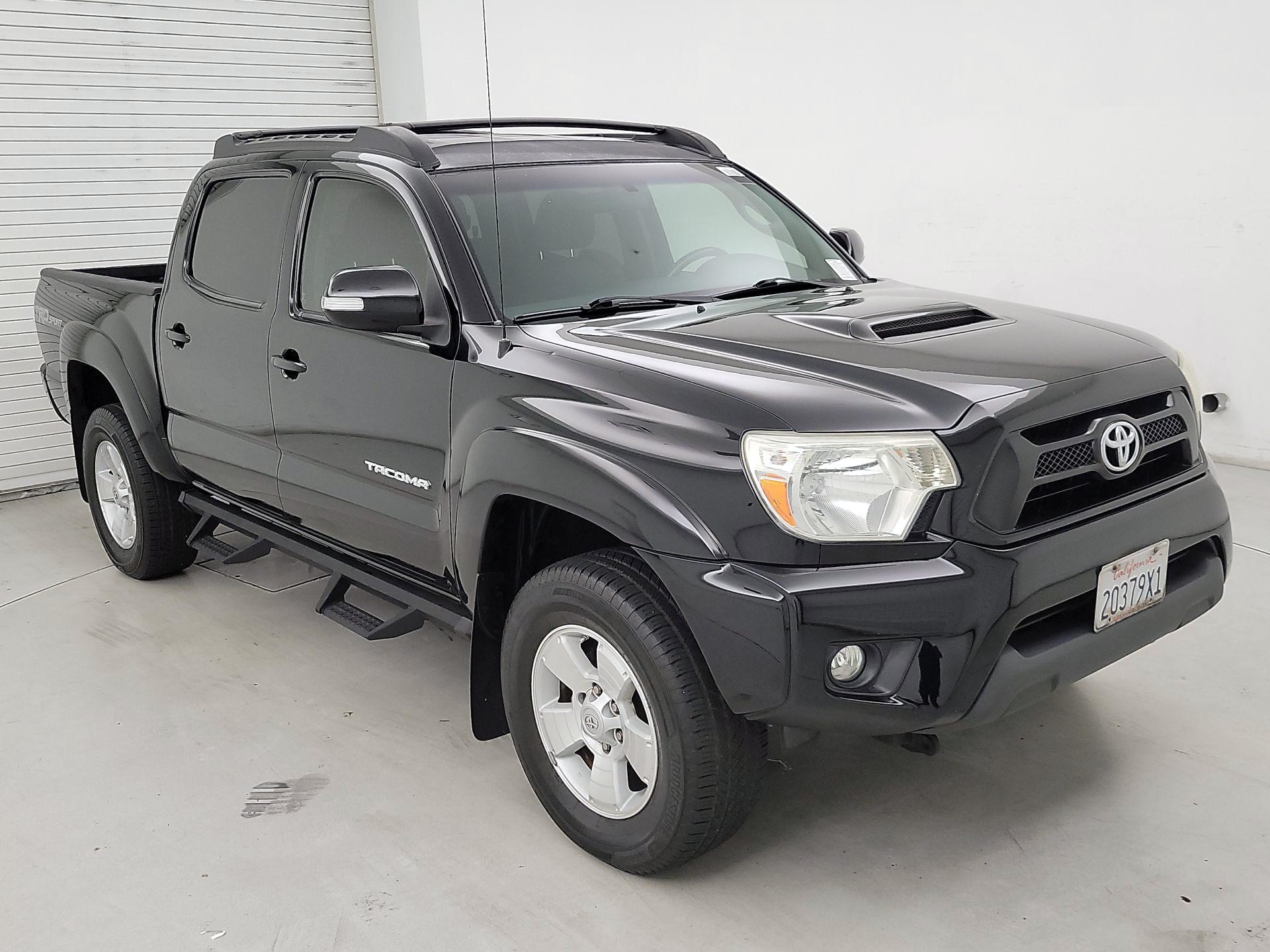 Thumbnail: 2015 Toyota Tacoma - 1