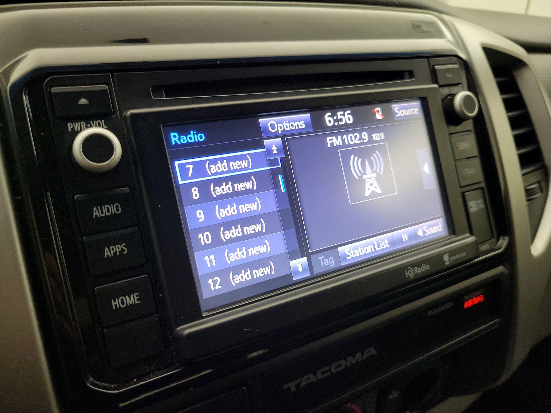 Thumbnail: 2015 Toyota Tacoma - 13