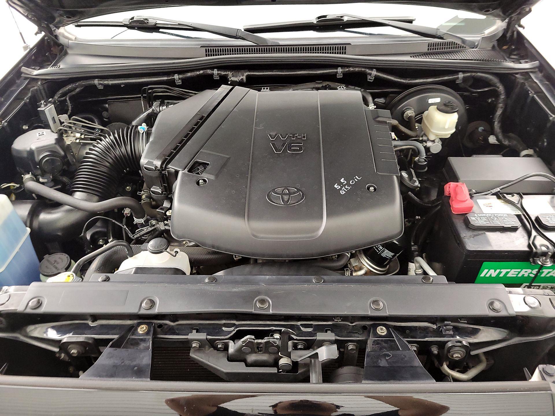 Thumbnail: 2015 Toyota Tacoma - 19