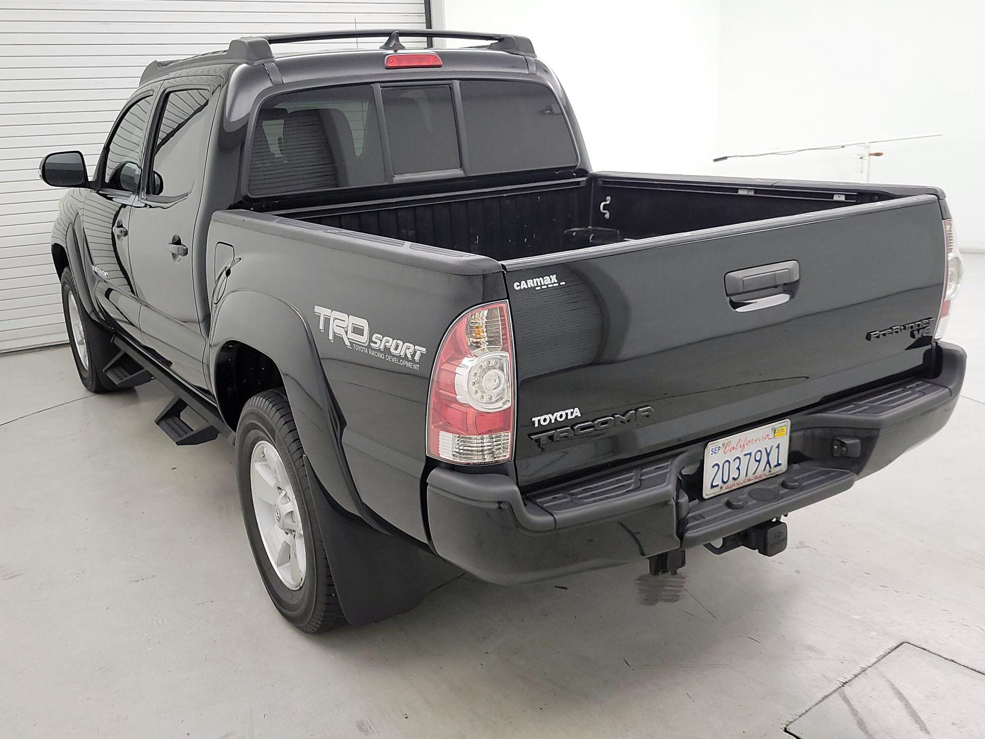 Thumbnail: 2015 Toyota Tacoma - 7