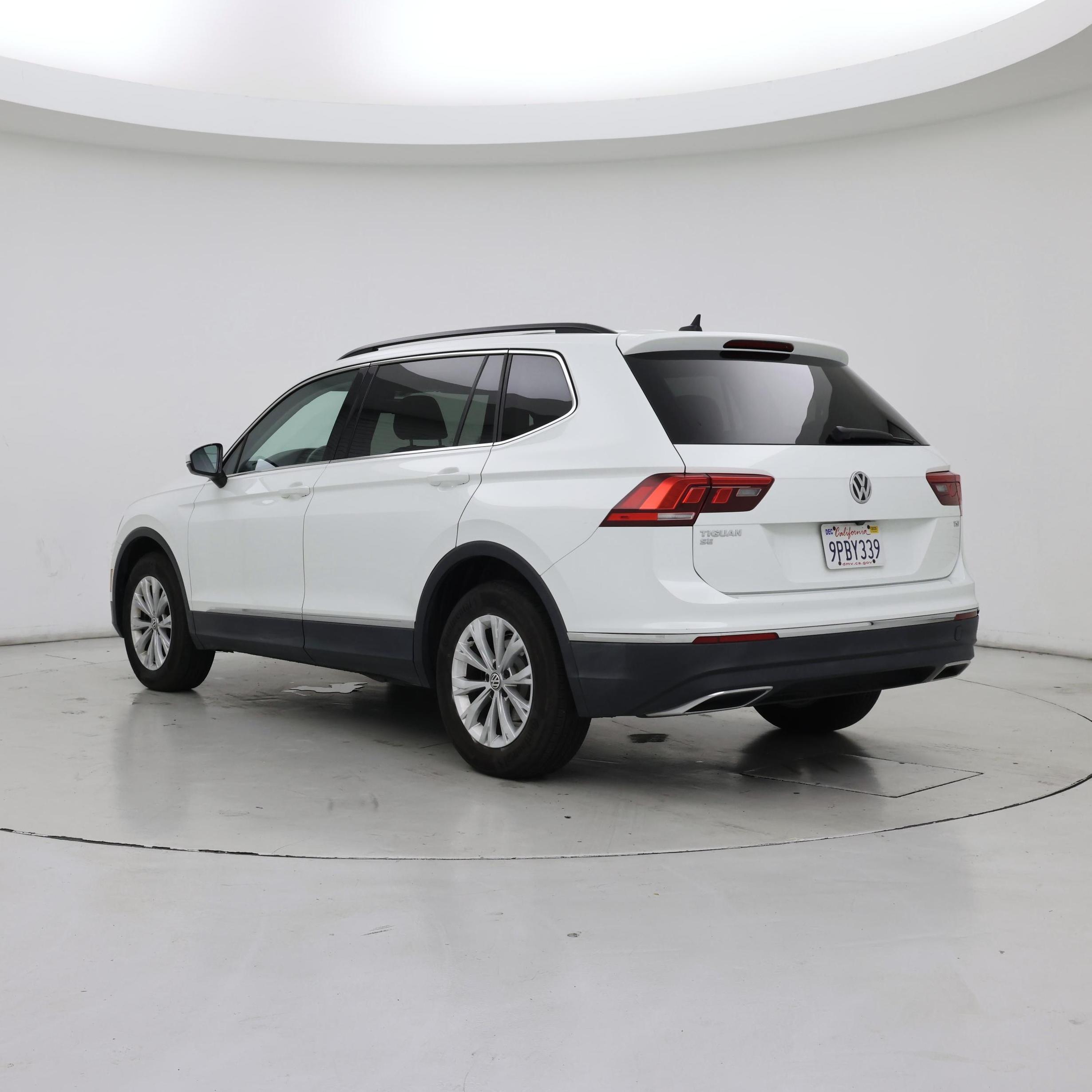 Thumbnail: 2018 Volkswagen Tiguan - 2
