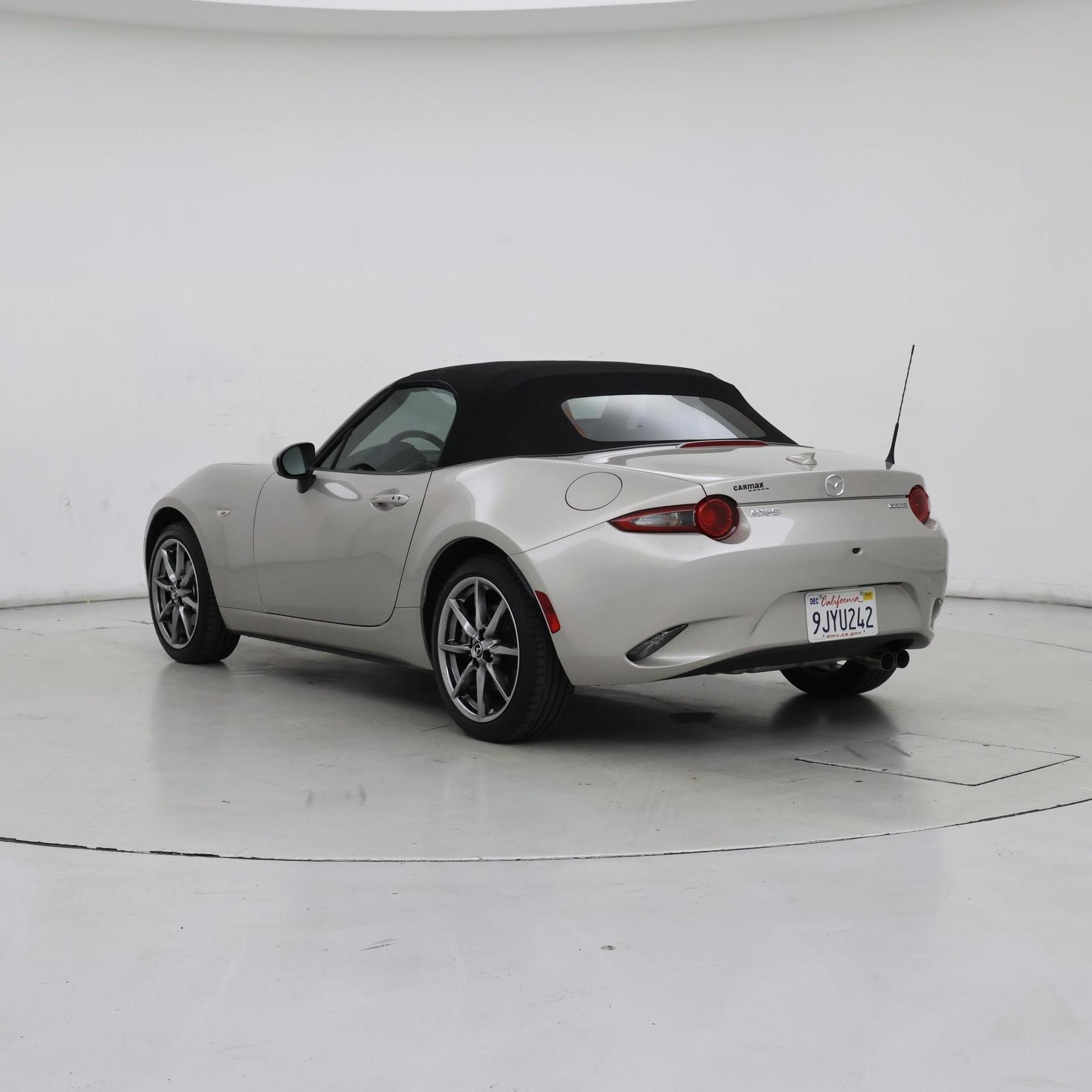 Thumbnail: 2023 Mazda MX-5 Miata - 2