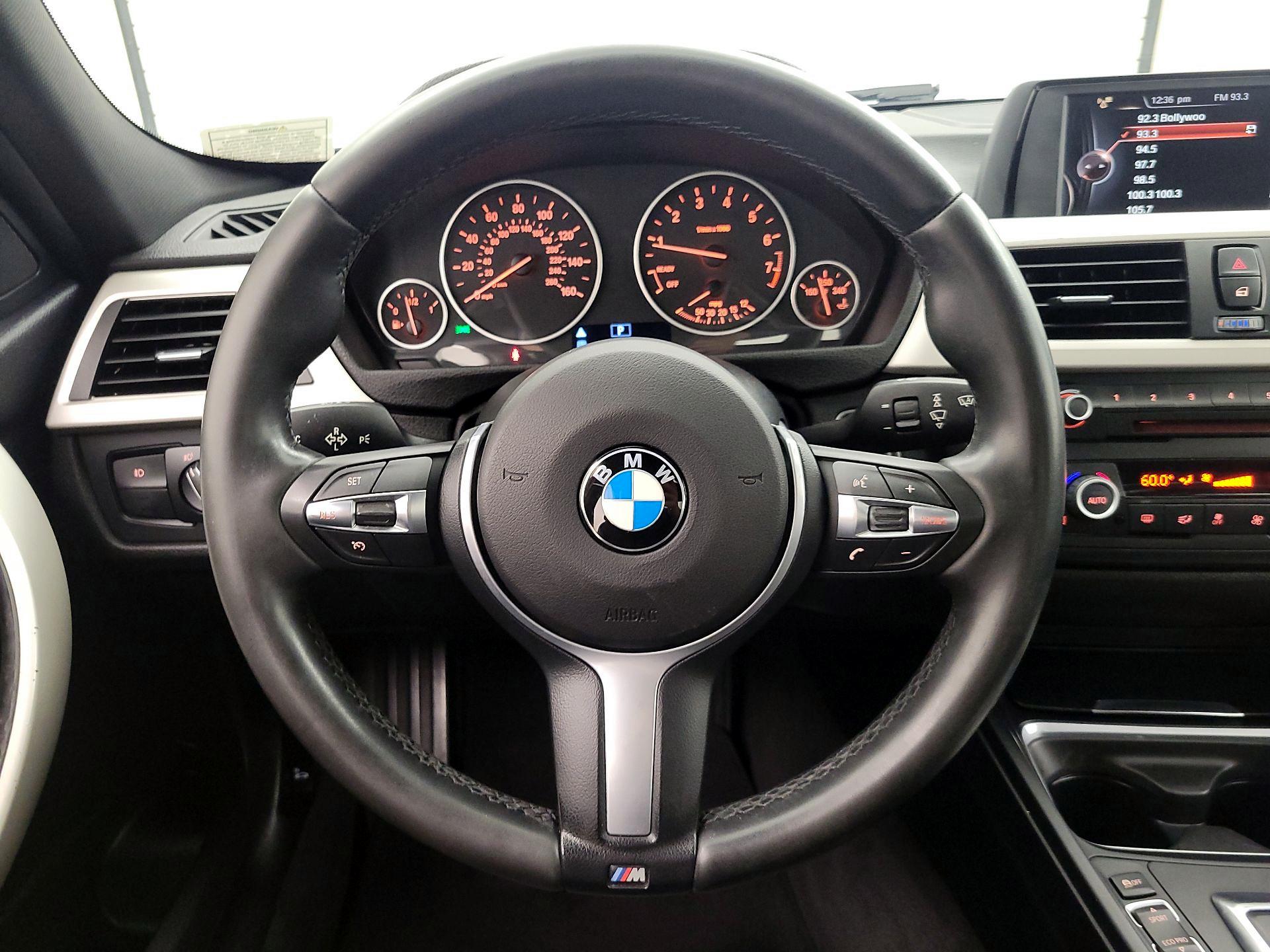 Thumbnail: 2015 BMW 3 Series - 10
