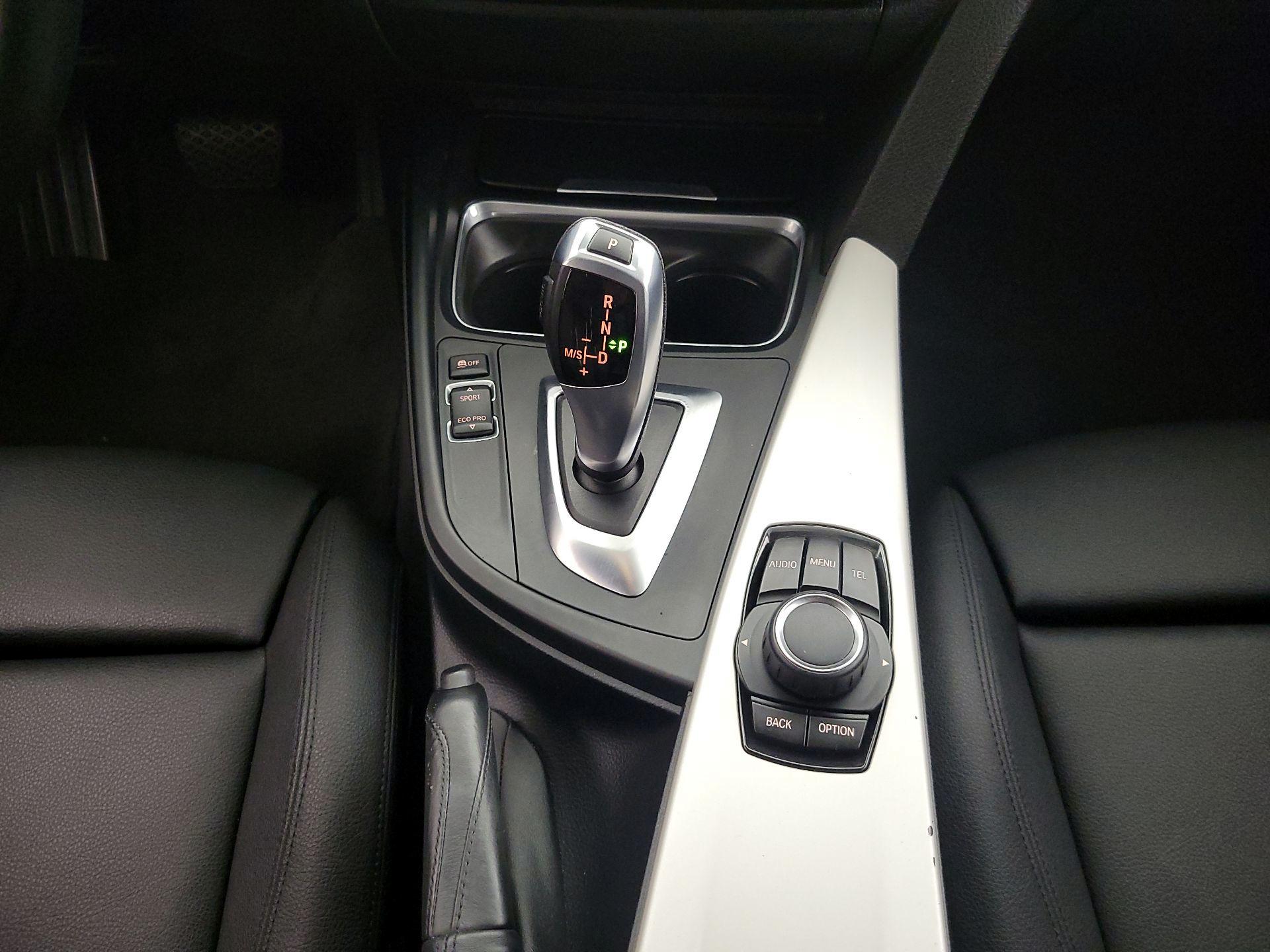 Thumbnail: 2015 BMW 3 Series - 16