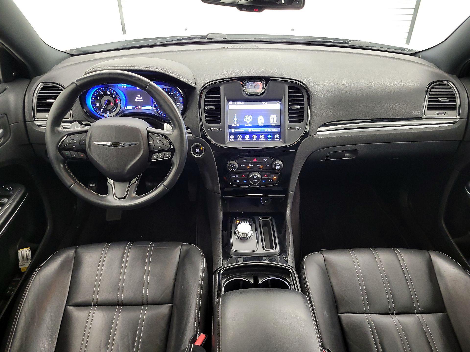 Thumbnail: 2018 Chrysler 300 - 9