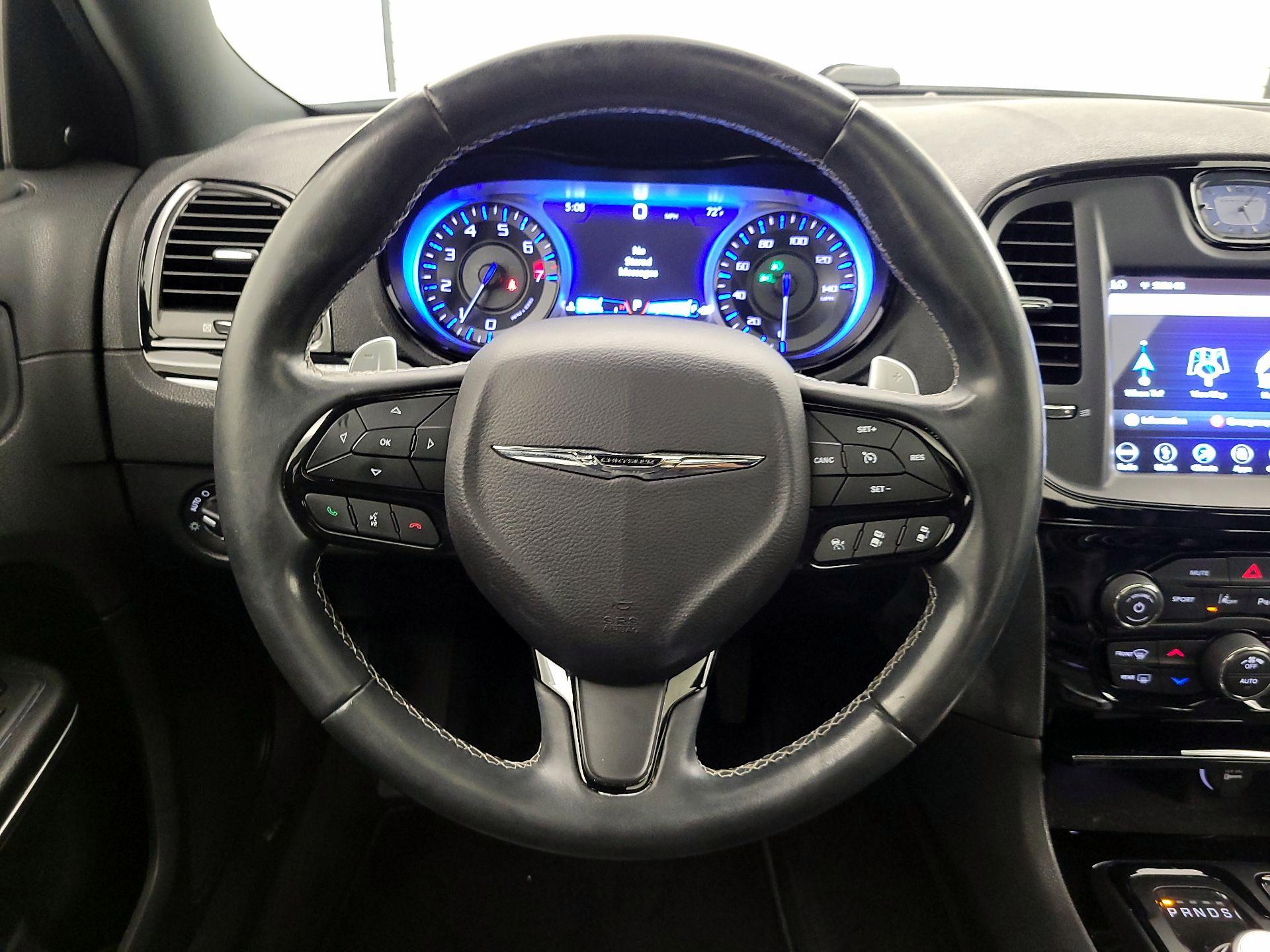 Thumbnail: 2018 Chrysler 300 - 10