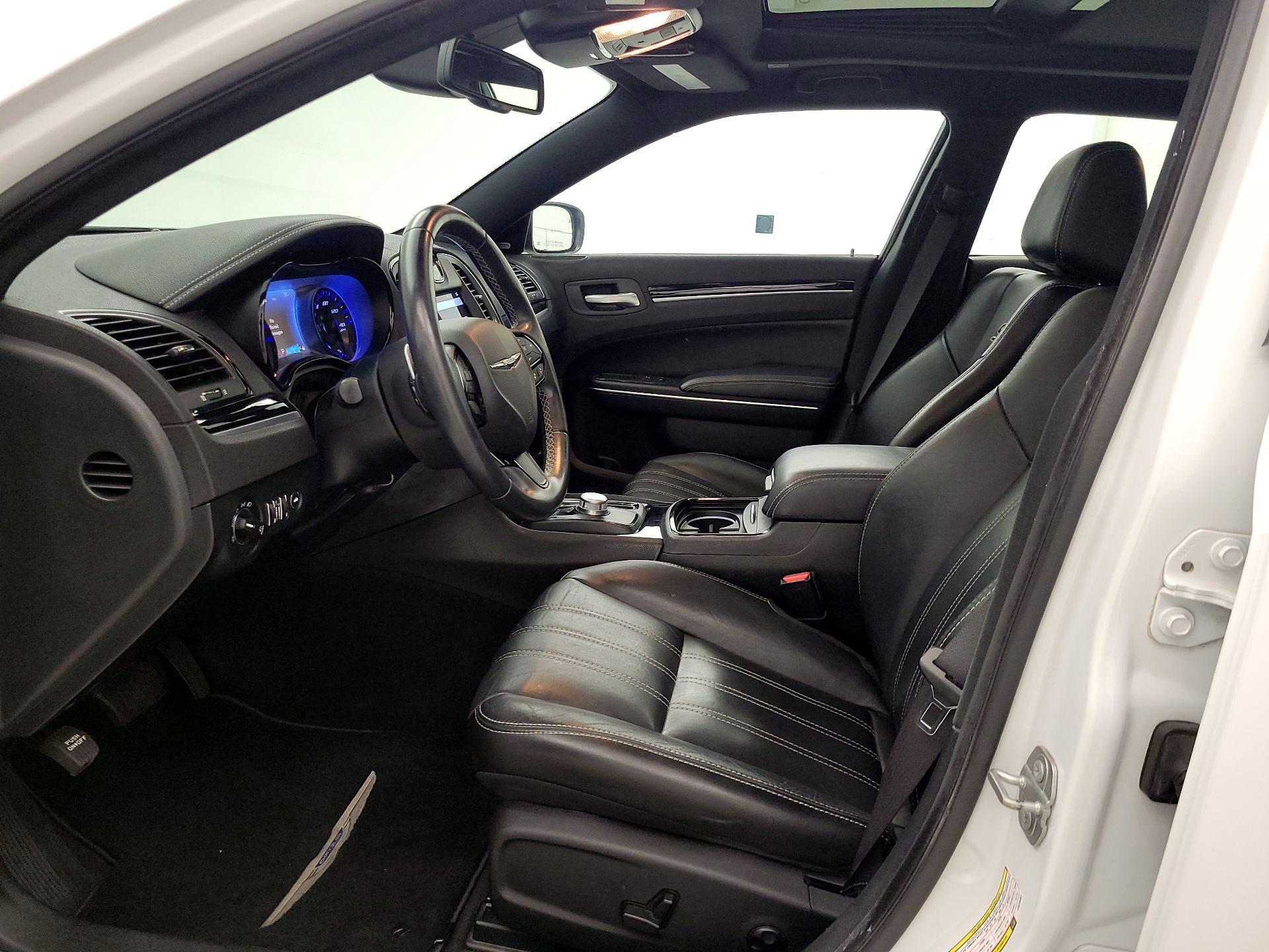 Thumbnail: 2018 Chrysler 300 - 11