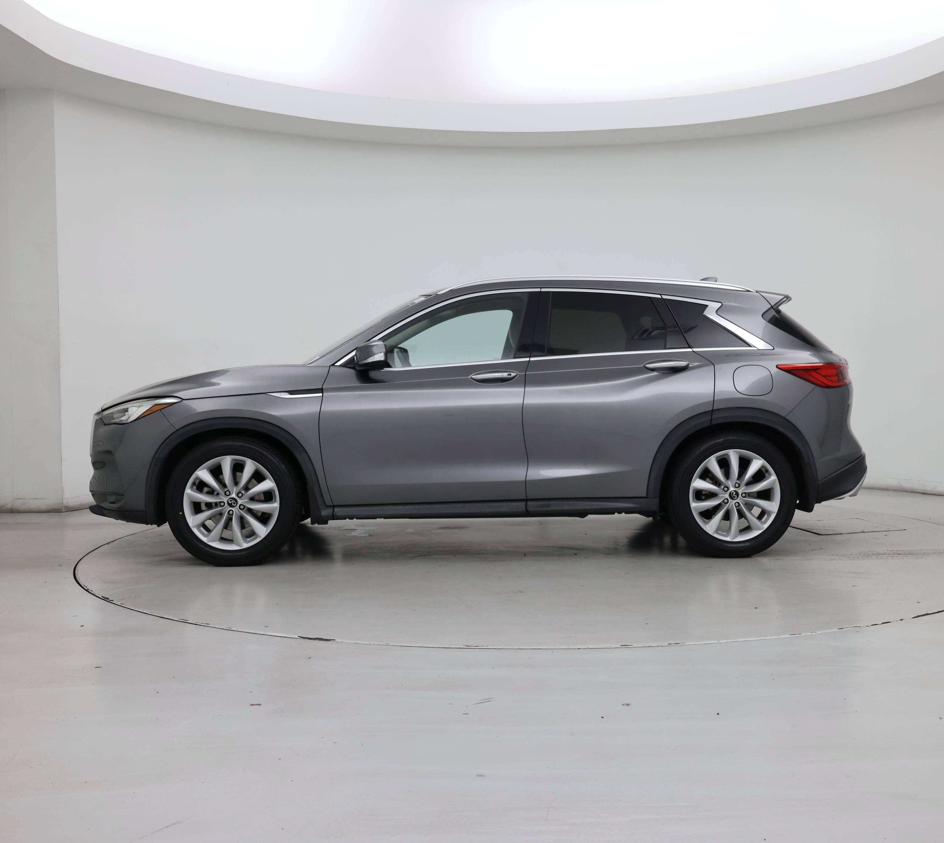 Thumbnail: 2019 INFINITI QX50 - 3
