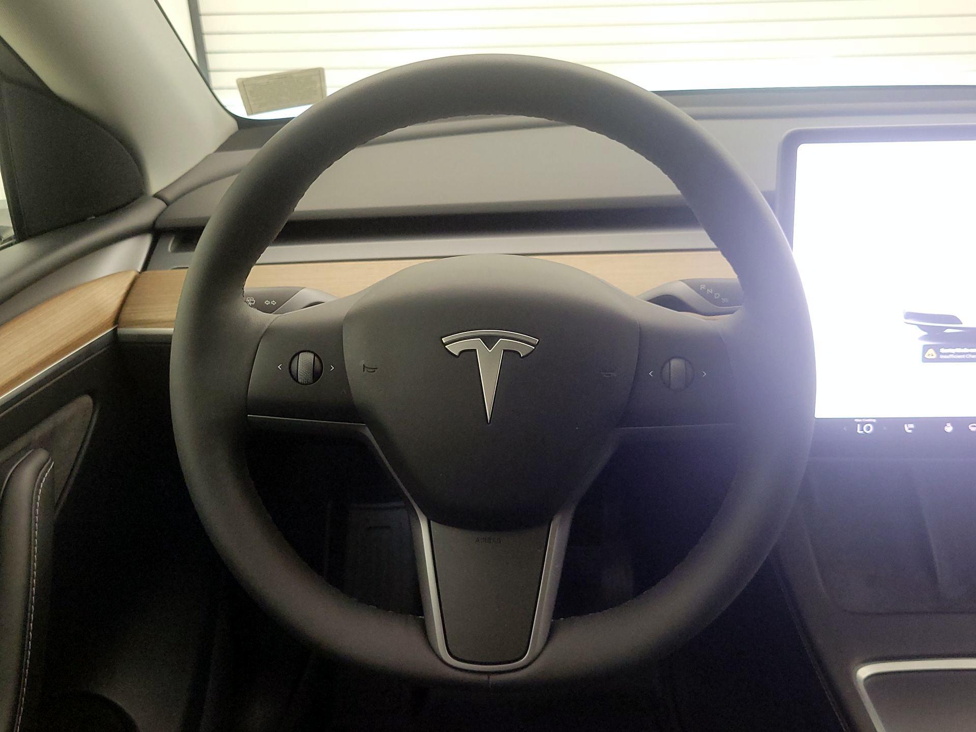 Thumbnail: 2023 Tesla Model Y - 10