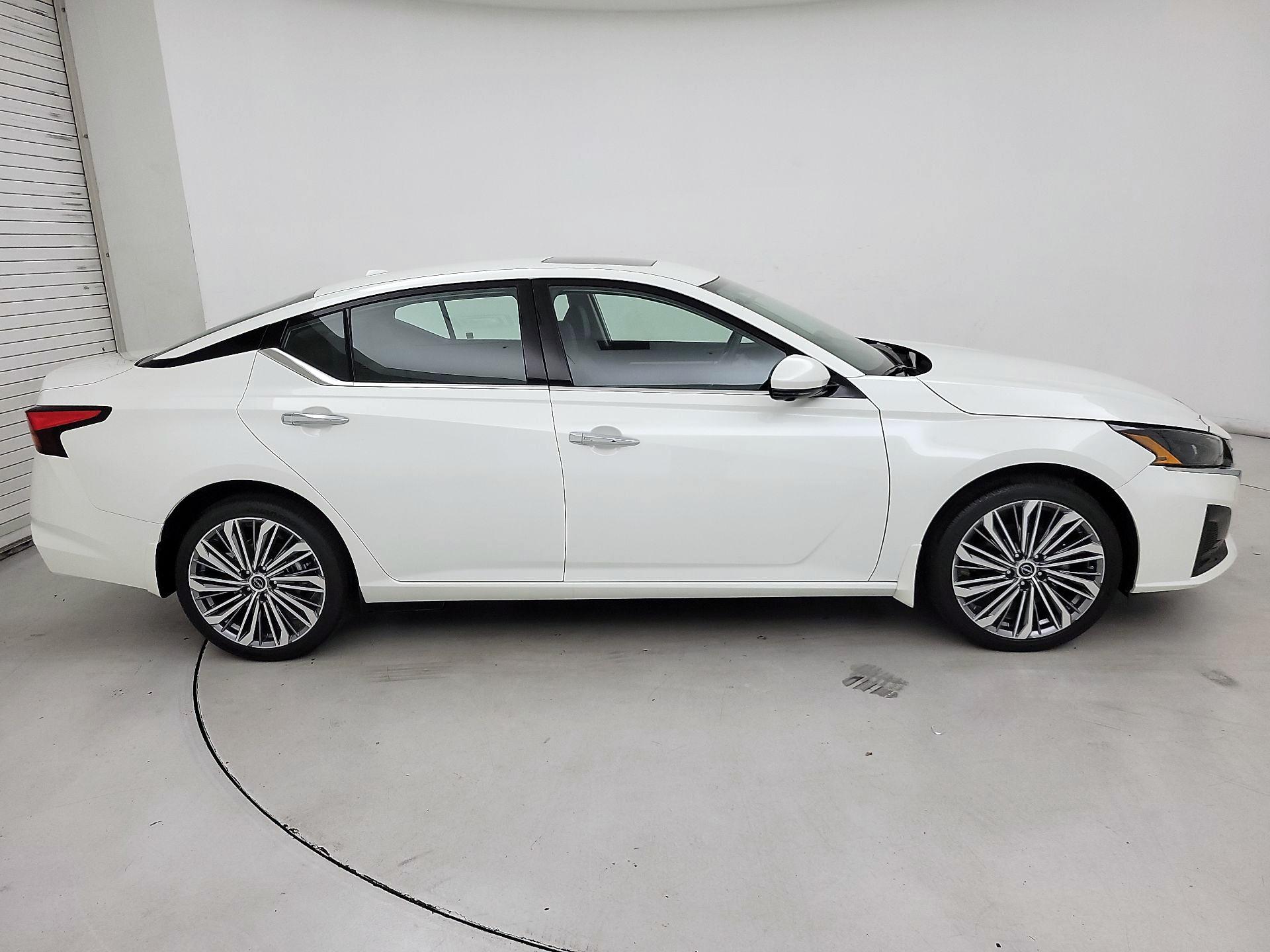 Thumbnail: 2024 Nissan Altima - 4