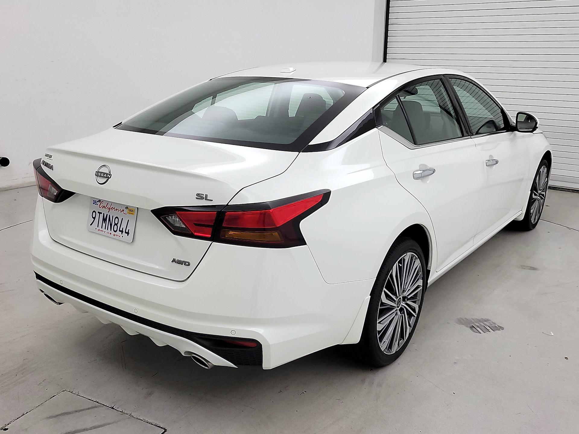 Thumbnail: 2024 Nissan Altima - 5