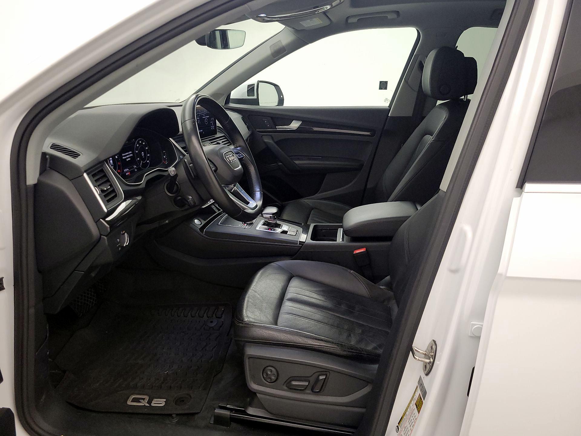 Thumbnail: 2020 Audi Q5 - 11