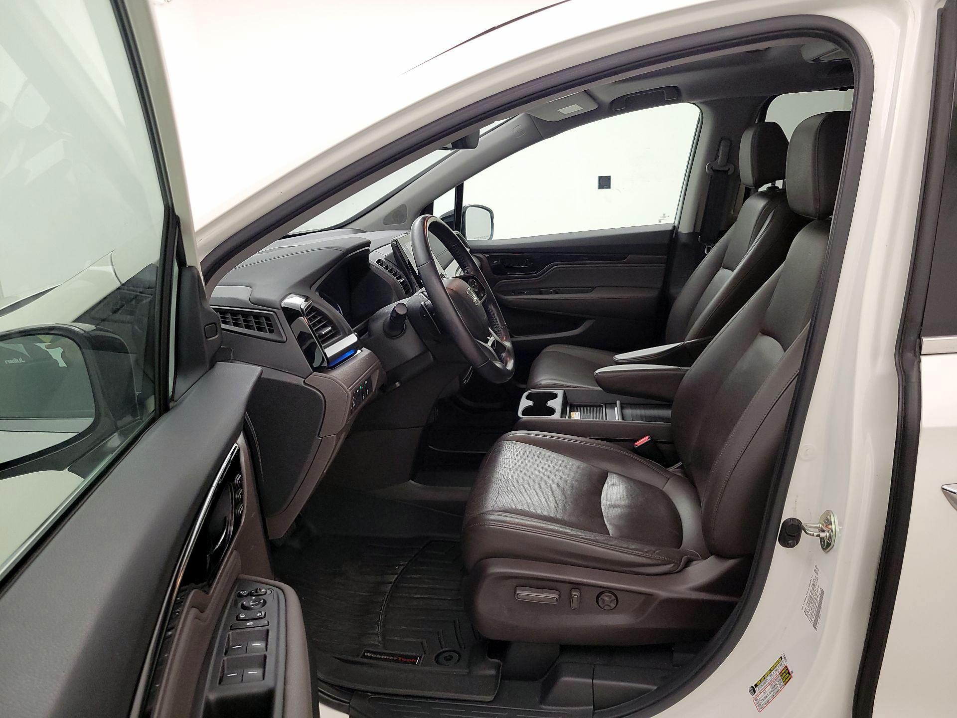 Thumbnail: 2019 Honda Odyssey - 11
