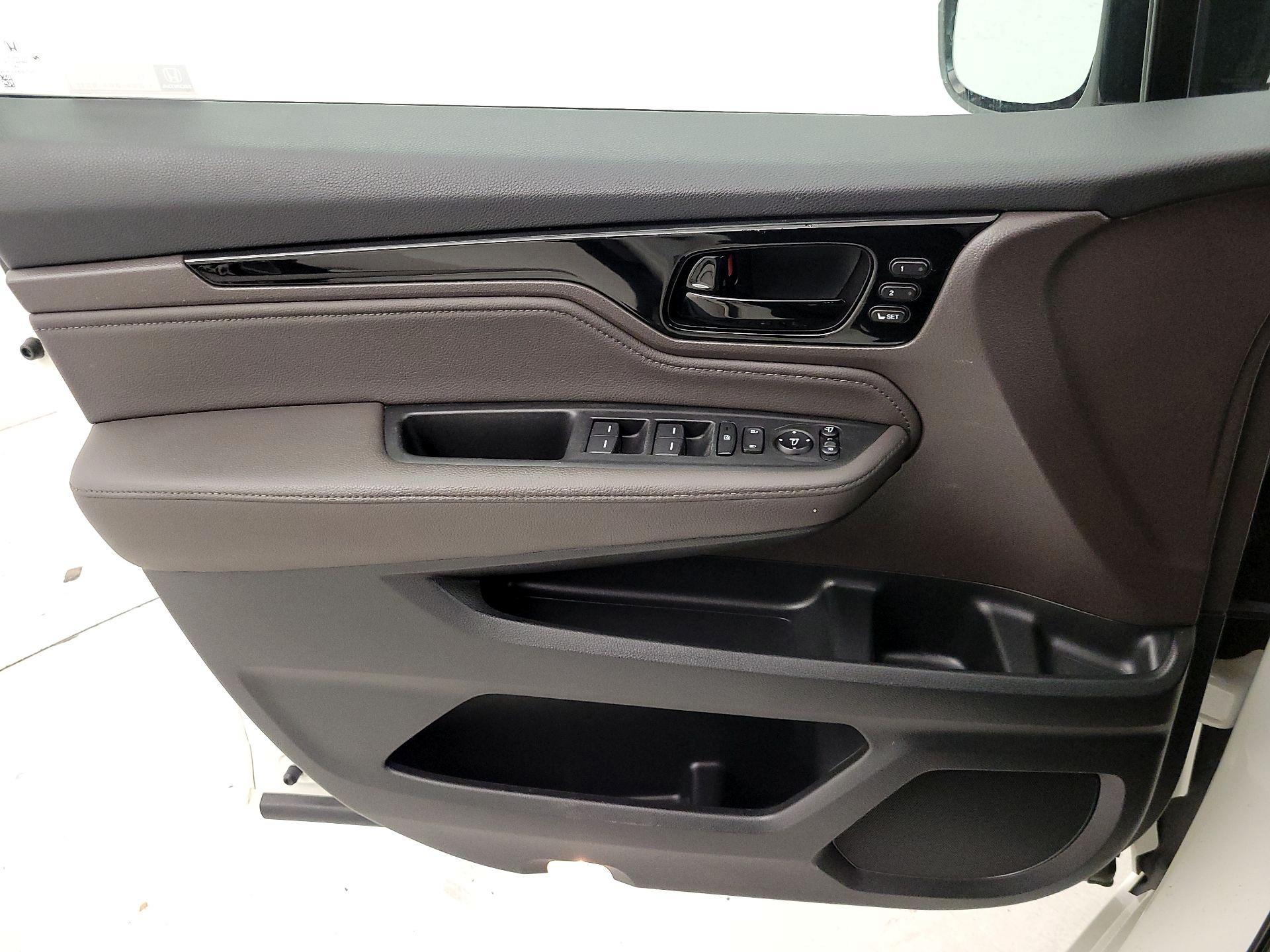 Thumbnail: 2019 Honda Odyssey - 12