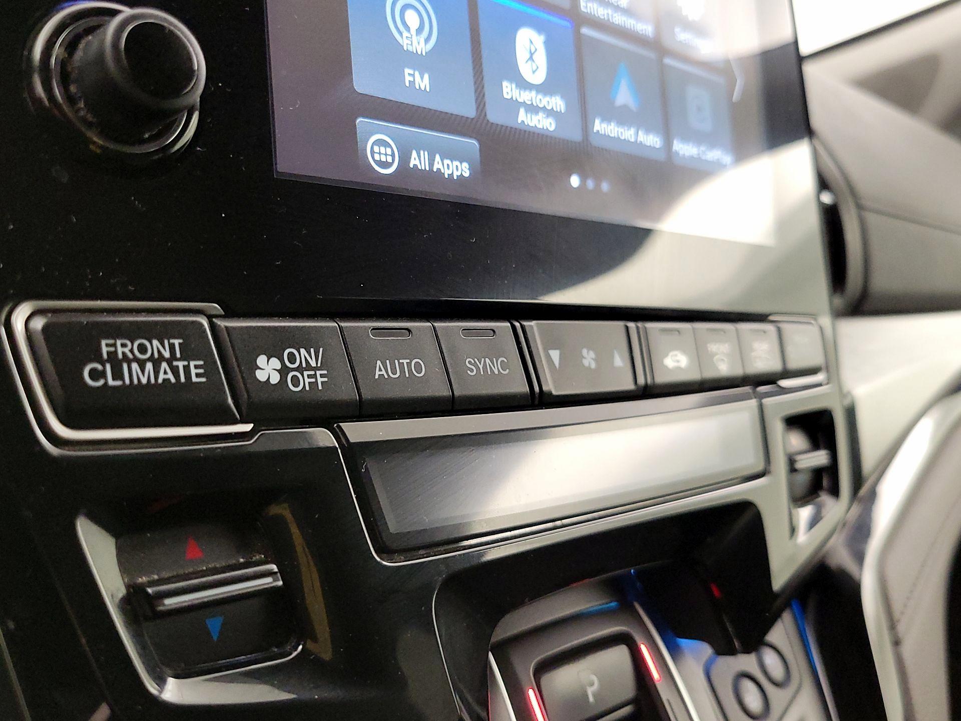 Thumbnail: 2019 Honda Odyssey - 17
