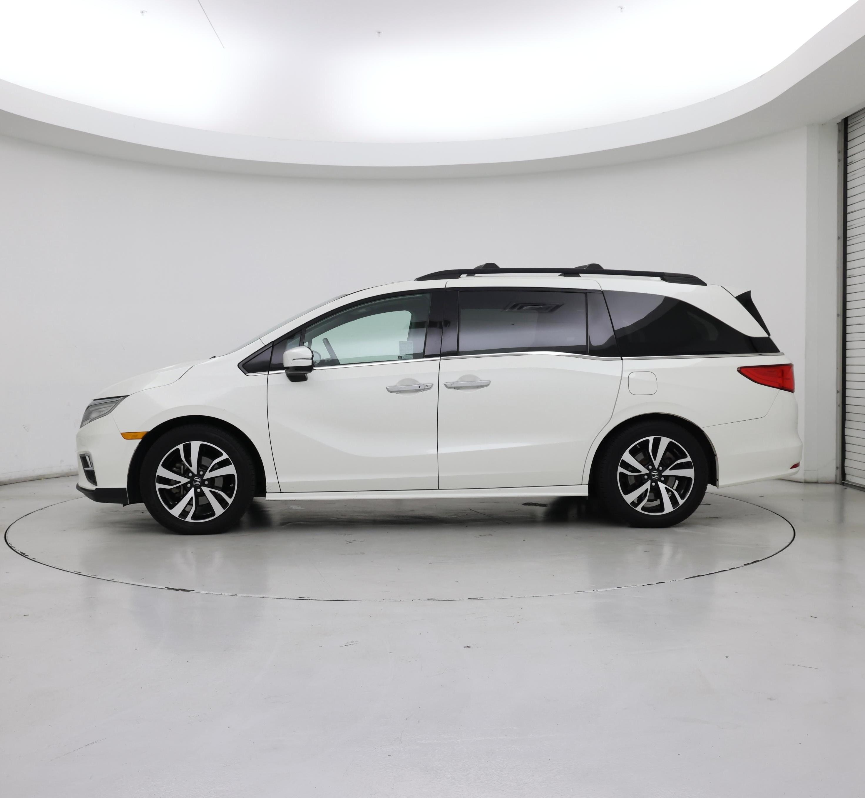 Thumbnail: 2019 Honda Odyssey - 3