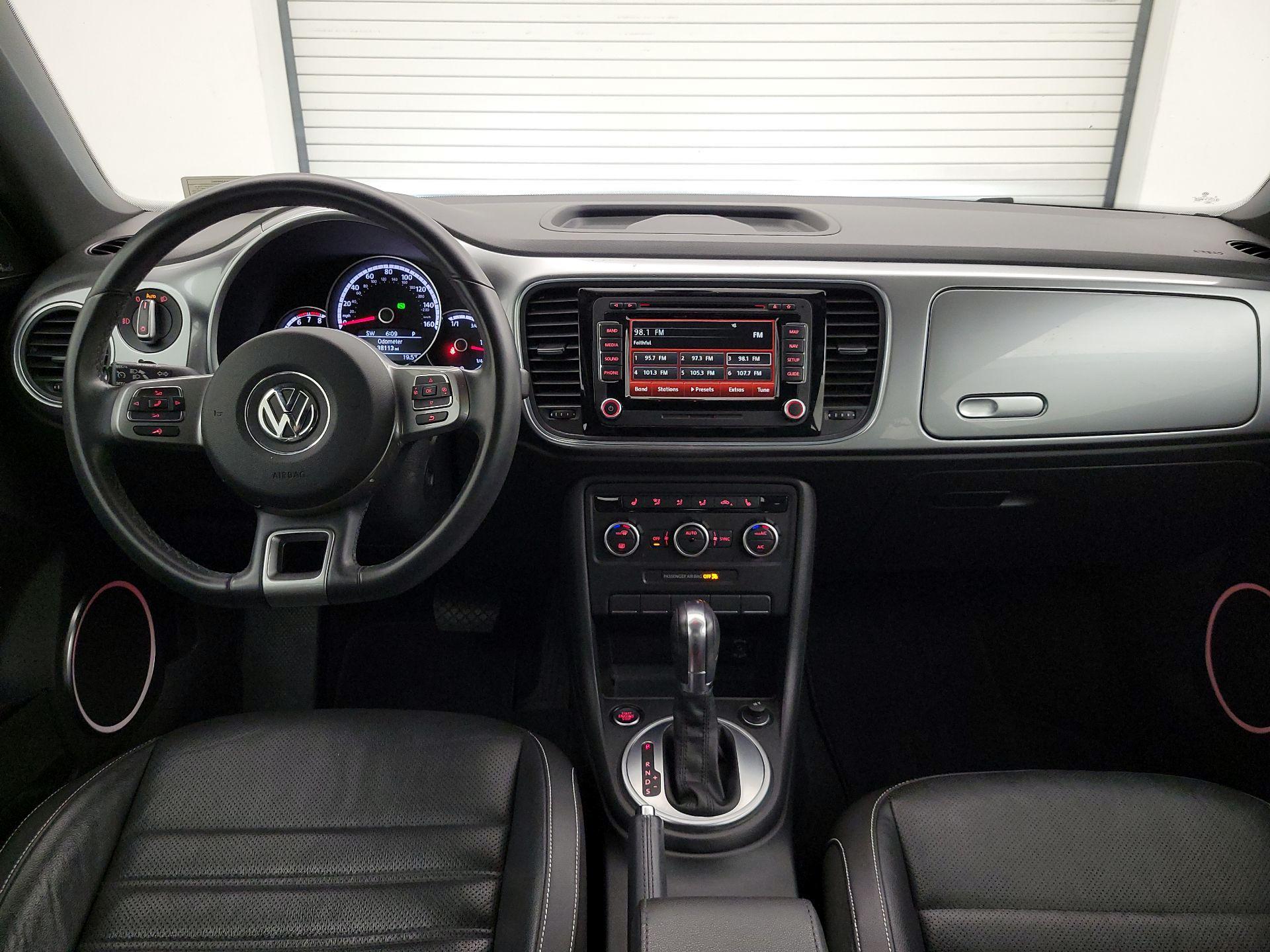 Thumbnail: 2014 Volkswagen Beetle - 9