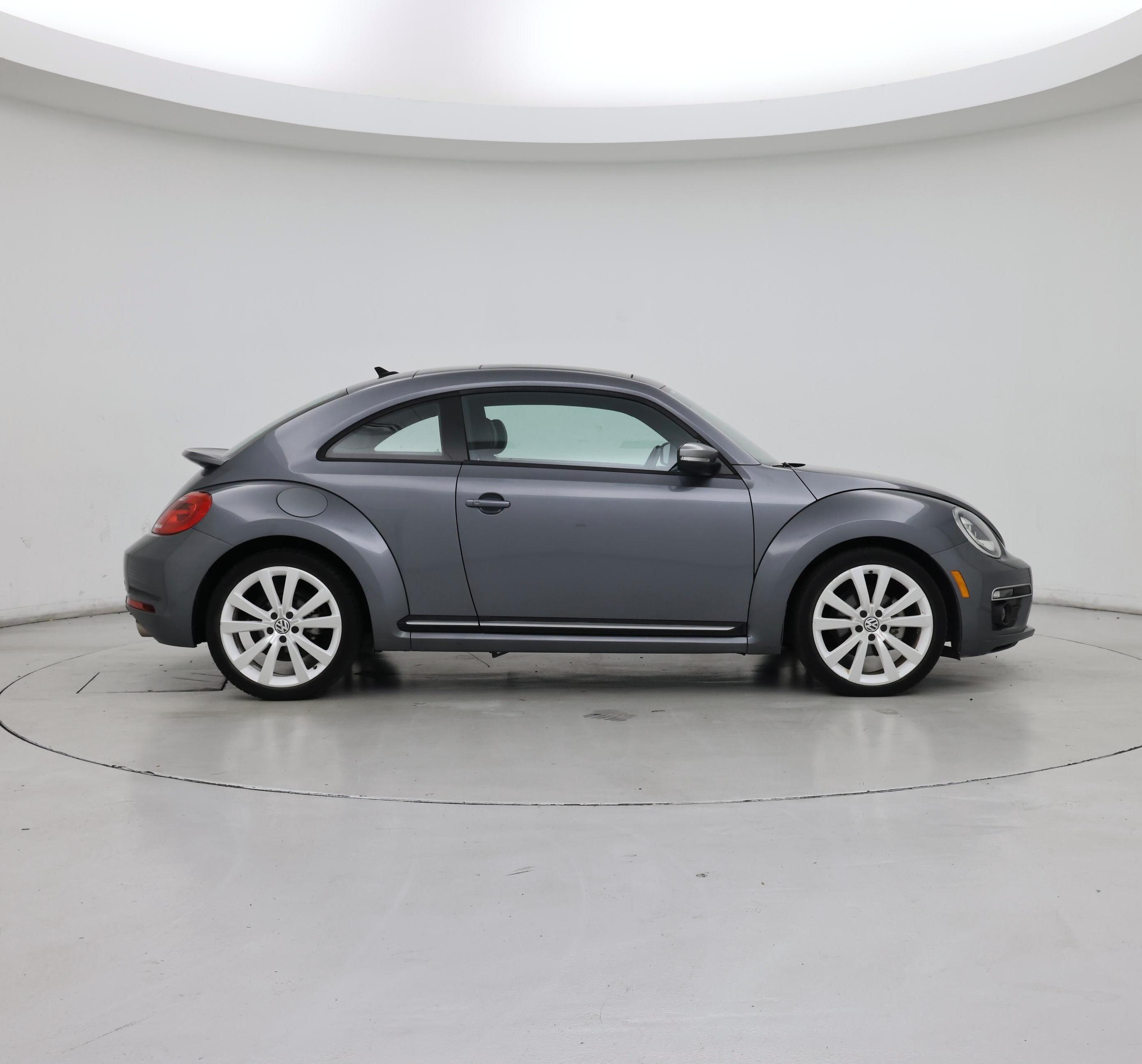 Thumbnail: 2014 Volkswagen Beetle - 7