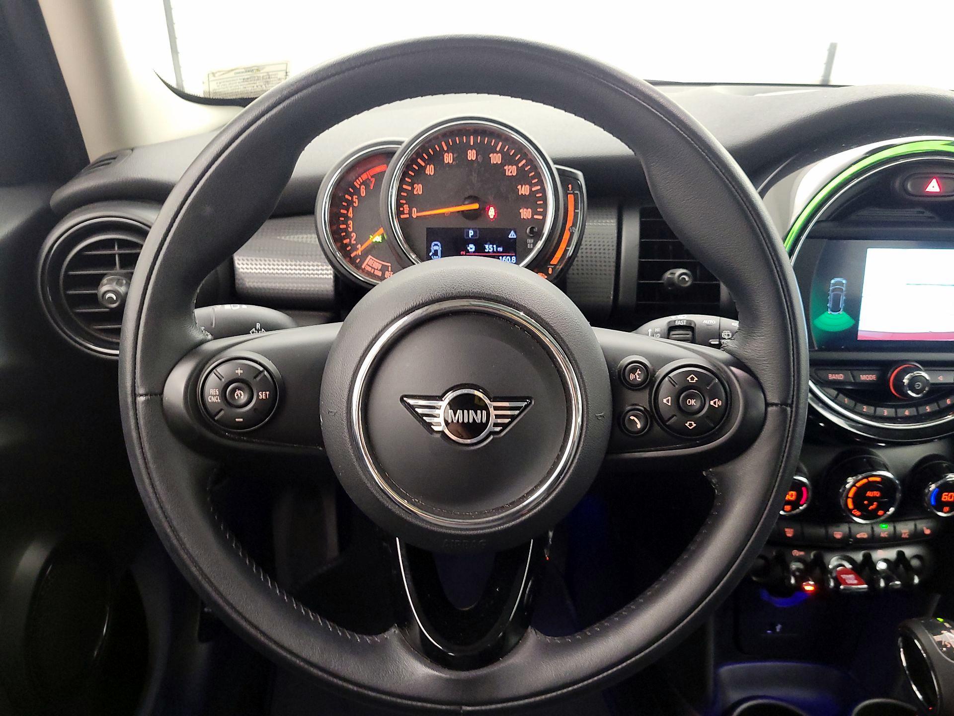 Thumbnail: 2019 MINI Cooper Hardtop - 10