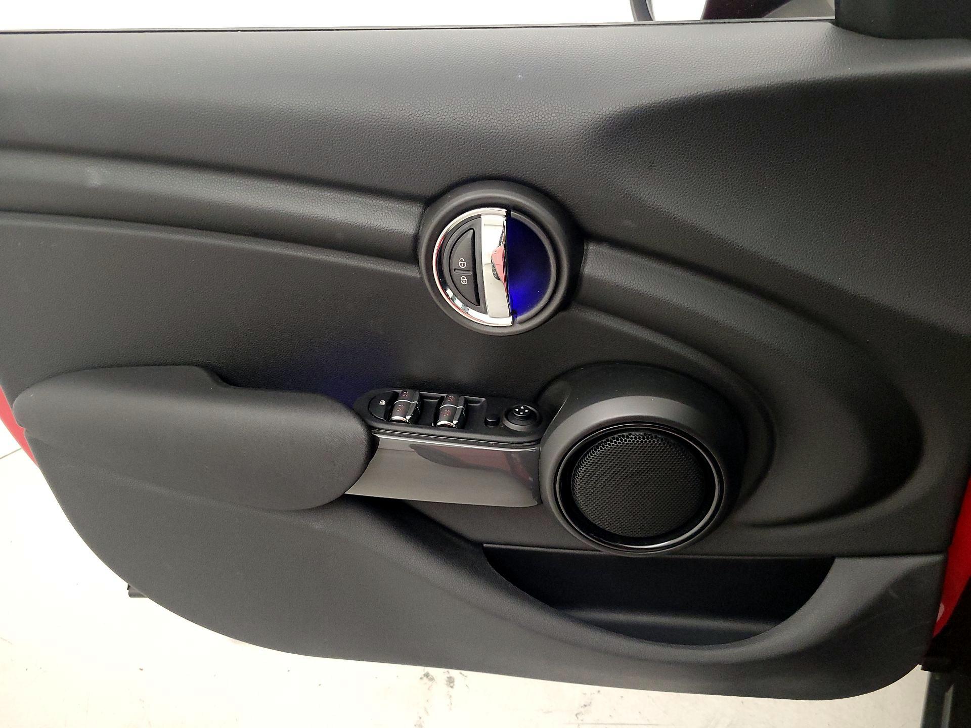 Thumbnail: 2019 MINI Cooper Hardtop - 12