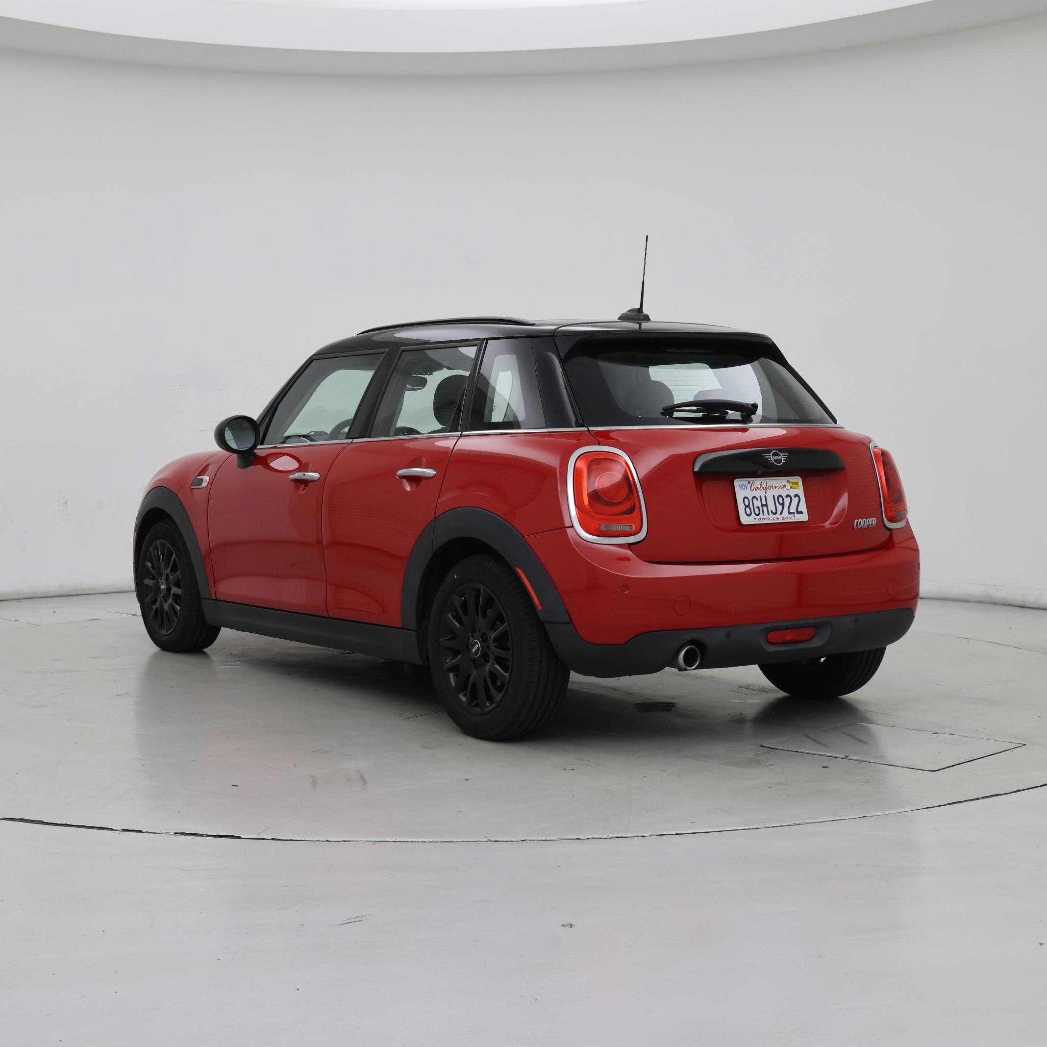 Thumbnail: 2019 MINI Cooper Hardtop - 2