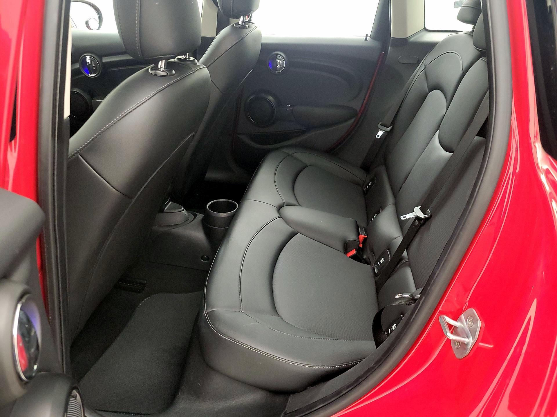Thumbnail: 2019 MINI Cooper Hardtop - 20