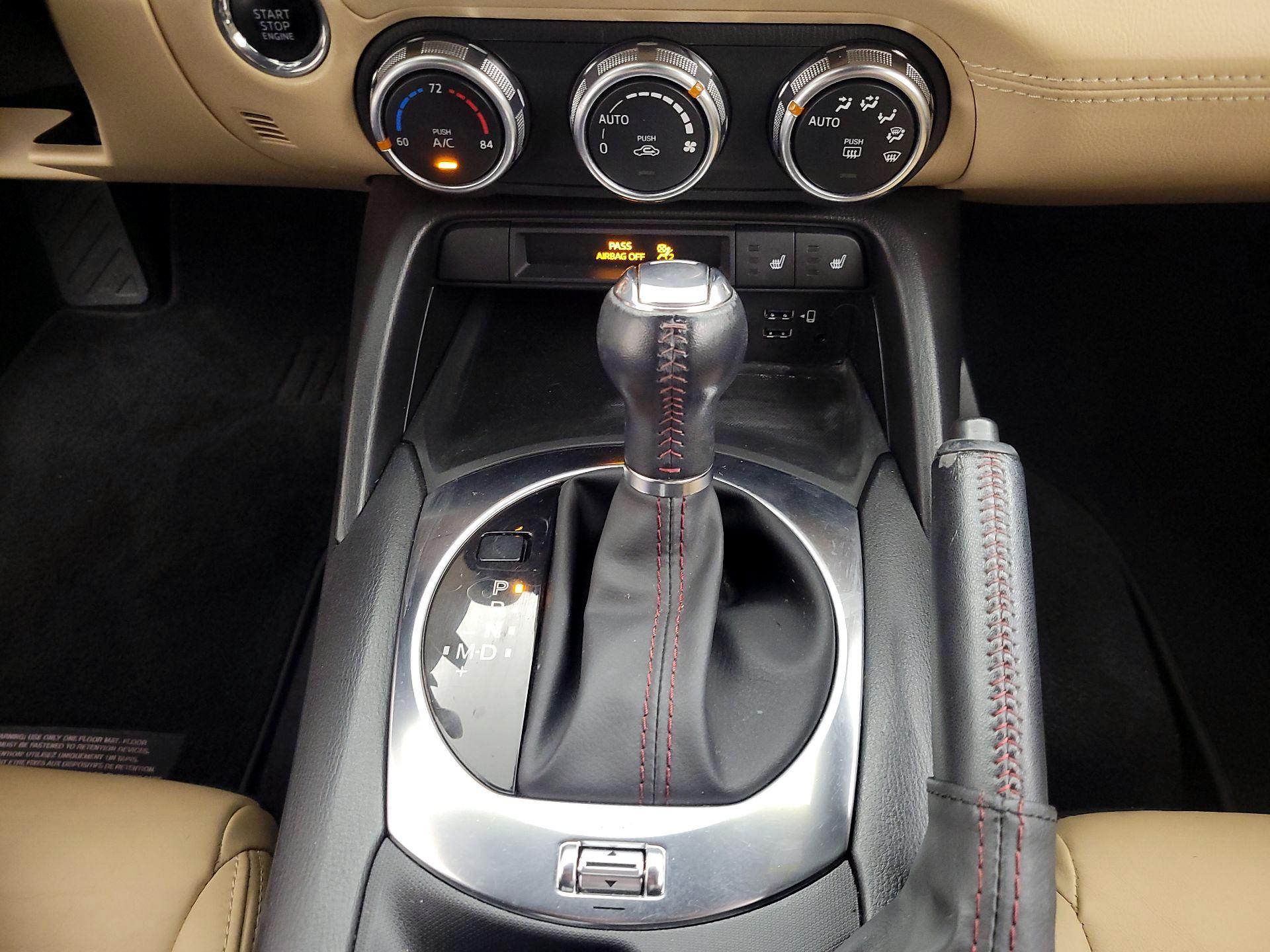 Thumbnail: 2016 Mazda MX-5 Miata - 16
